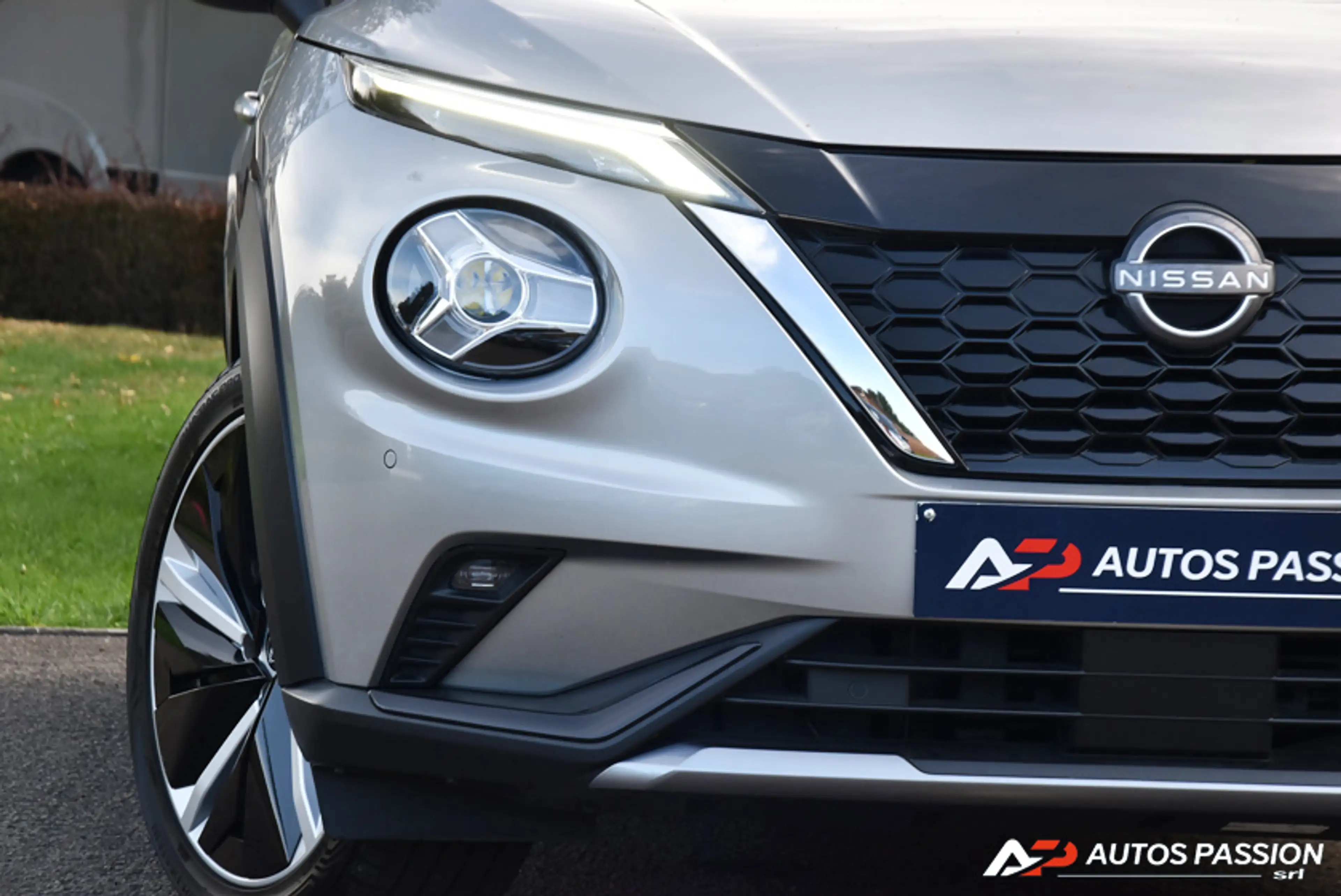 Nissan Juke 1.6 HYBRID 145 N-DESIGN Jantes 19" | Carplay | Caméra — photo 10
