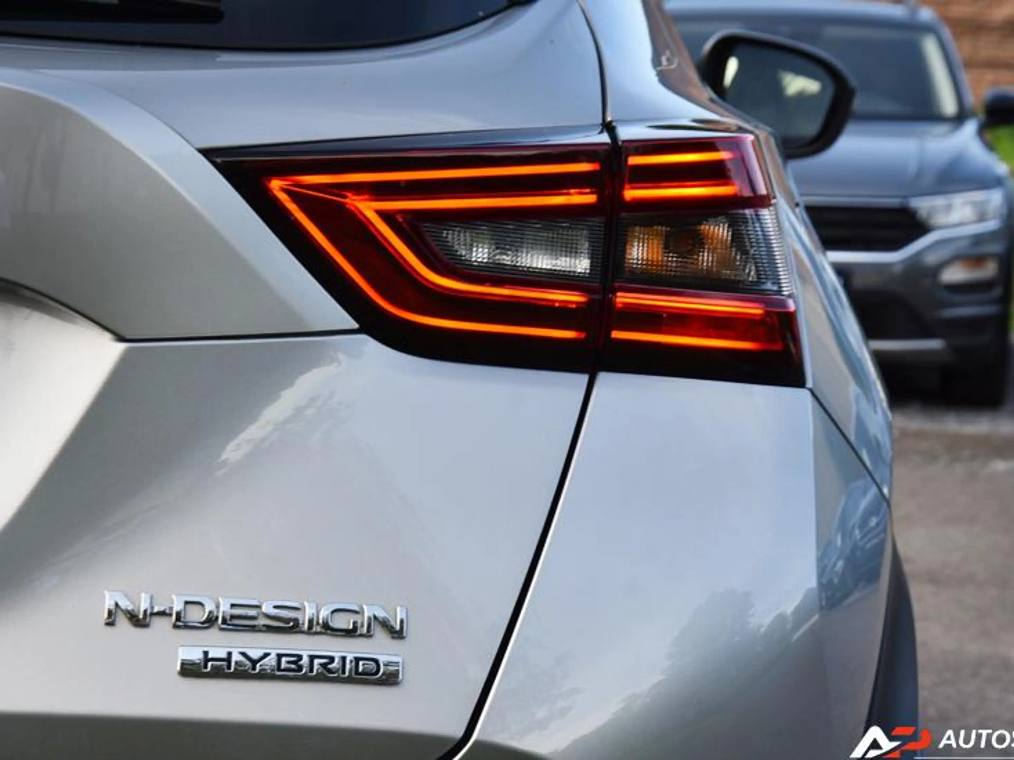 Nissan Juke 1.6 HYBRID 145 N-DESIGN Jantes 19" | Carplay | Caméra — photo 12