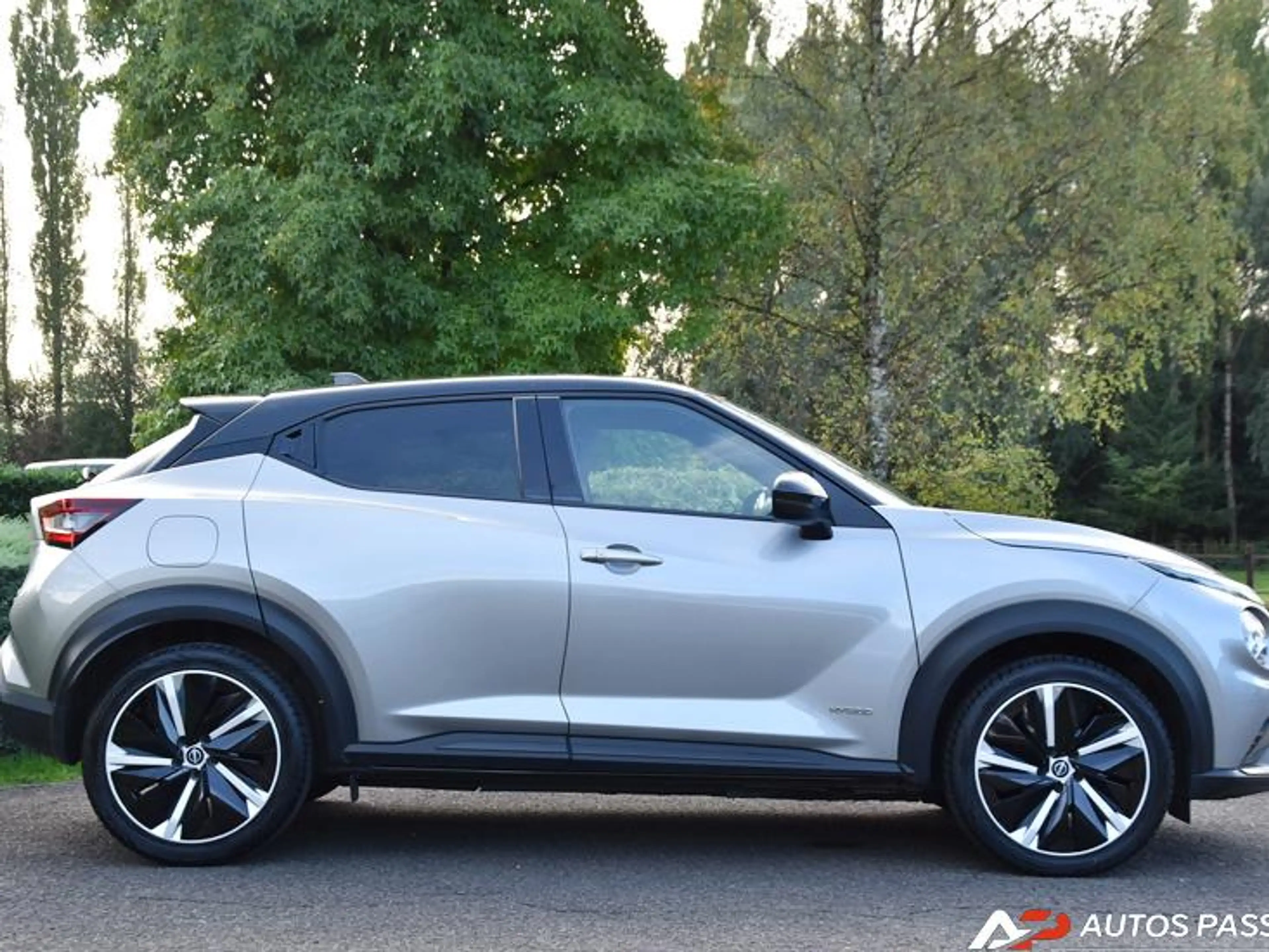 Nissan Juke 1.6 HYBRID 145 N-DESIGN Jantes 19" | Carplay | Caméra — photo 3