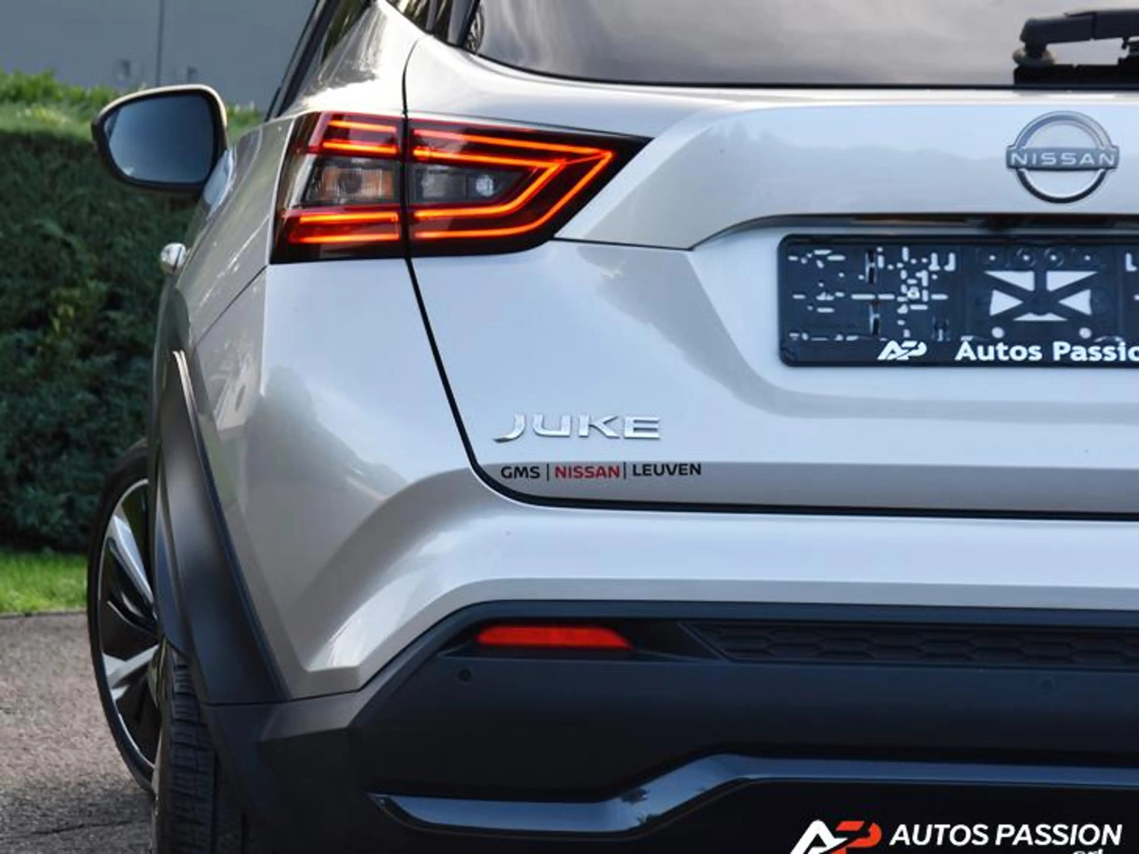 Nissan Juke 1.6 HYBRID 145 N-DESIGN Jantes 19" | Carplay | Caméra — photo 11