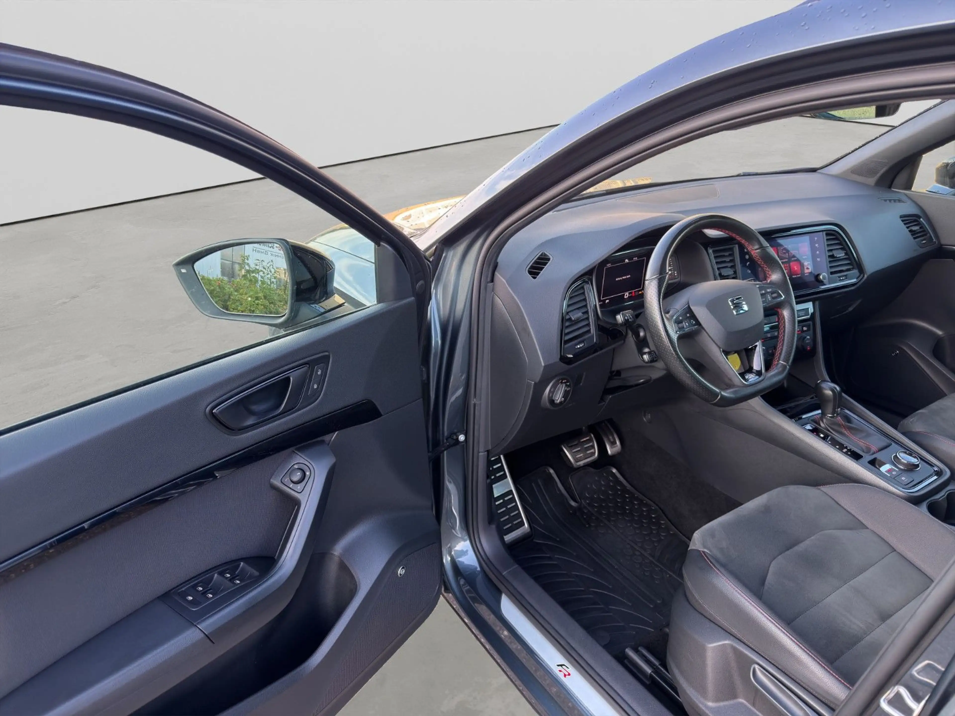 SEAT Ateca 2.0TDI DSG 4M FR-Line KAM ACC LED APP AHK — photo 11