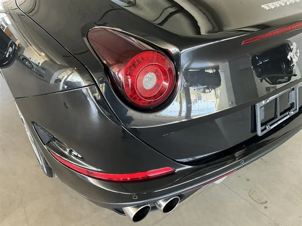 Ferrari California снимка Ferrari California