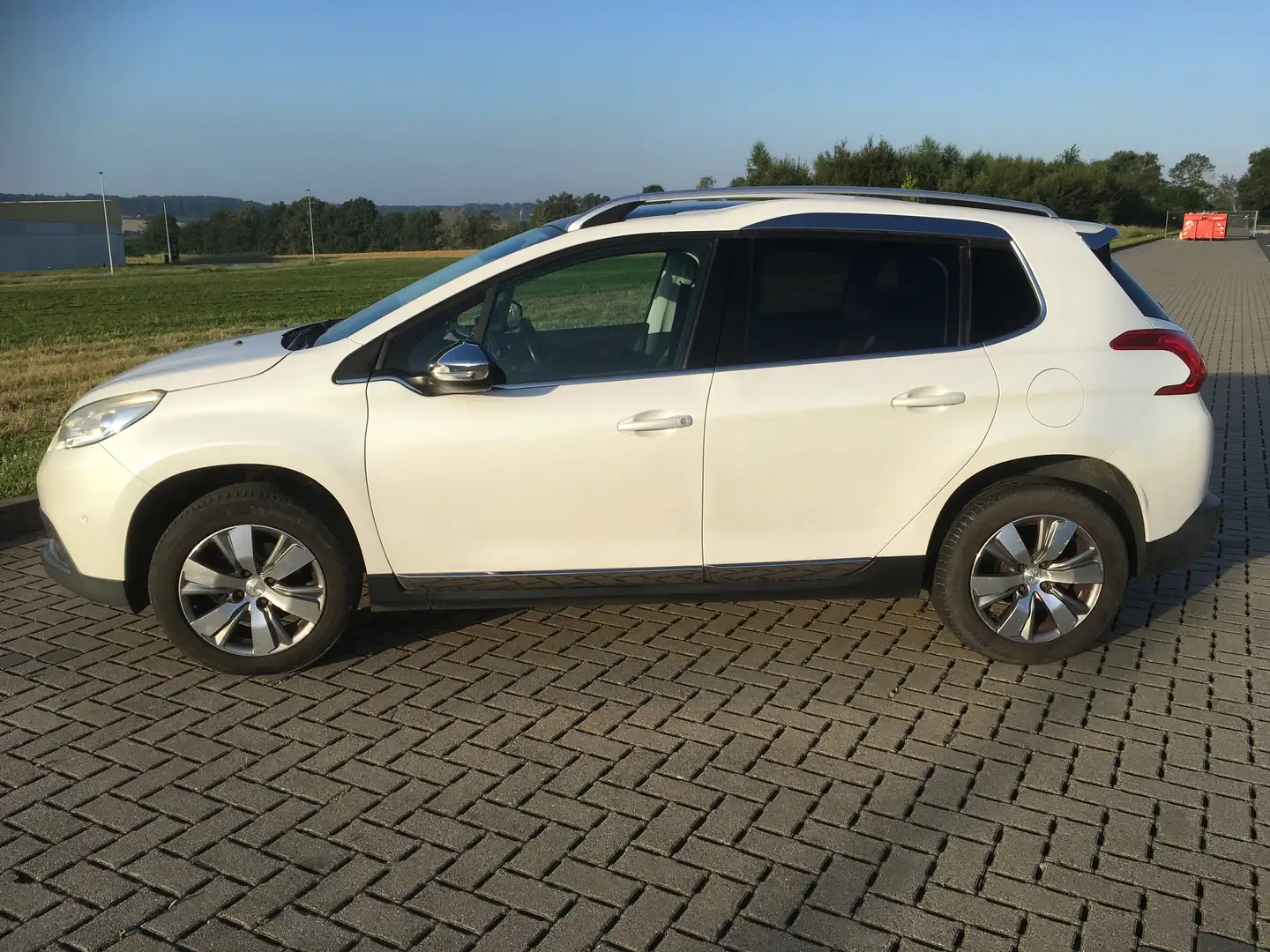 Peugeot 2008 2008+1.6+e-HDi+Allure Wit - 1