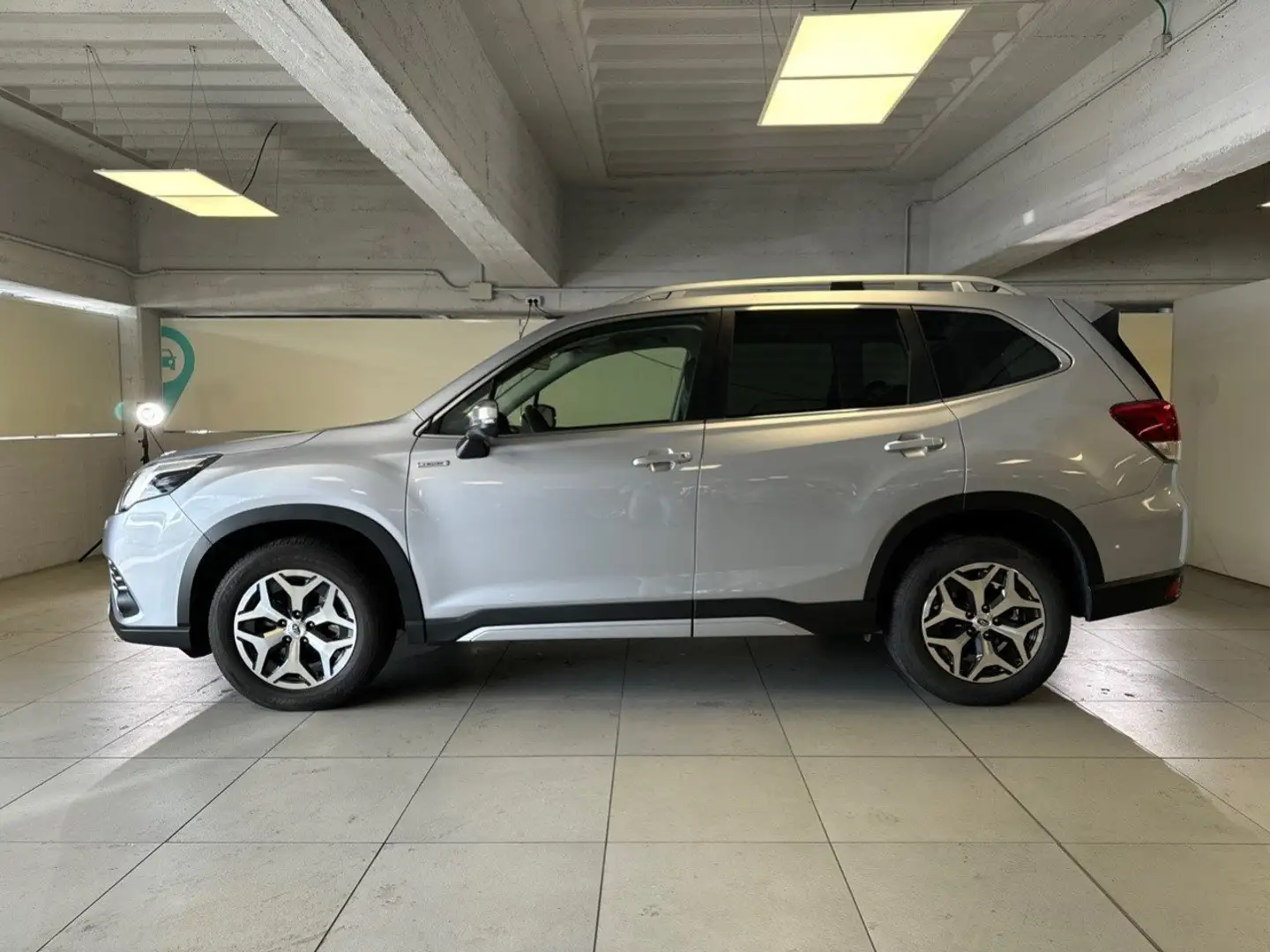 Subaru Forester 2.0 e-Boxer Style auto Grigio - 2