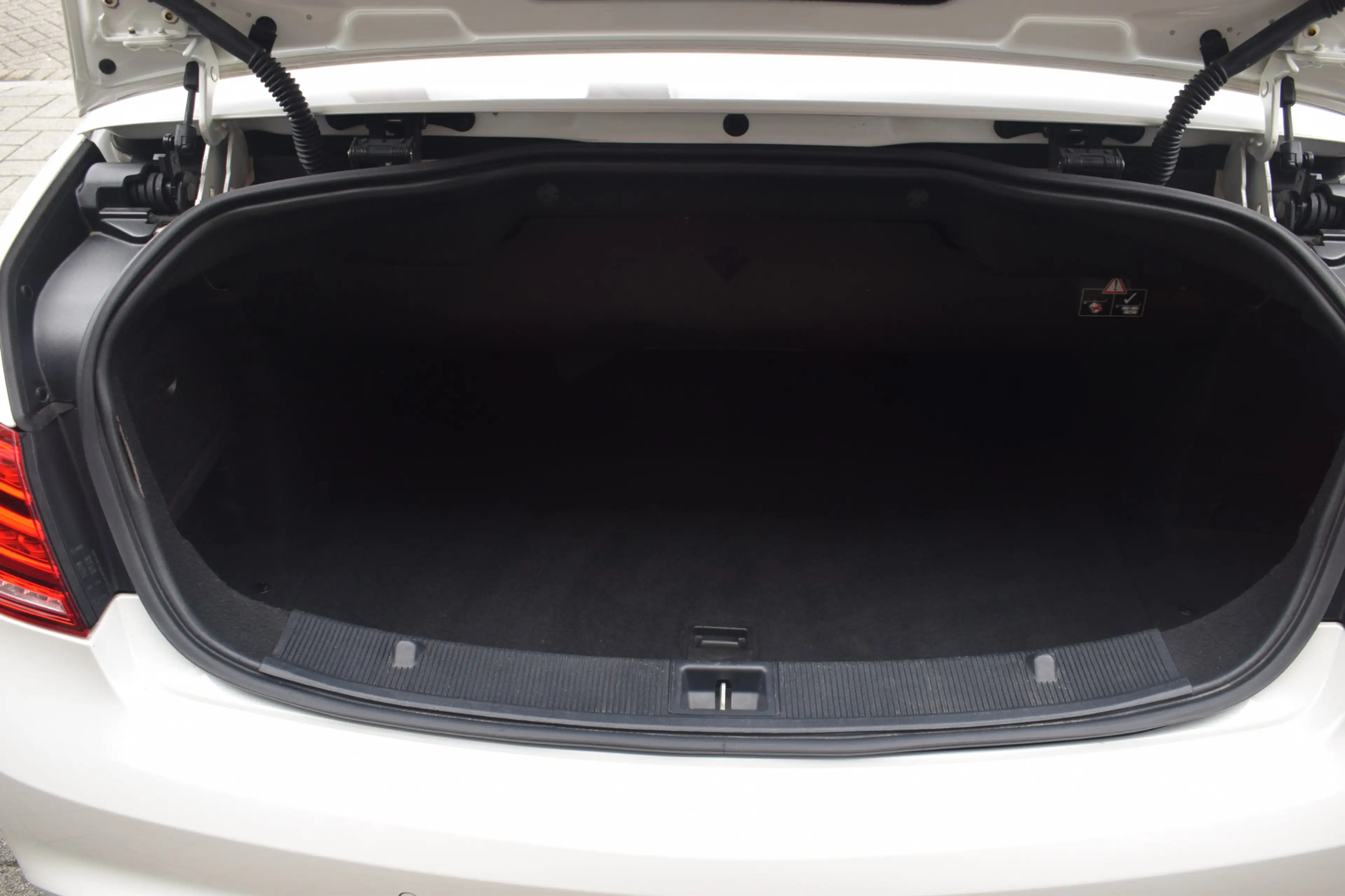 Mercedes-Benz E 250 Cabrio Prestige a.camera ortopedische stoelen — photo 35