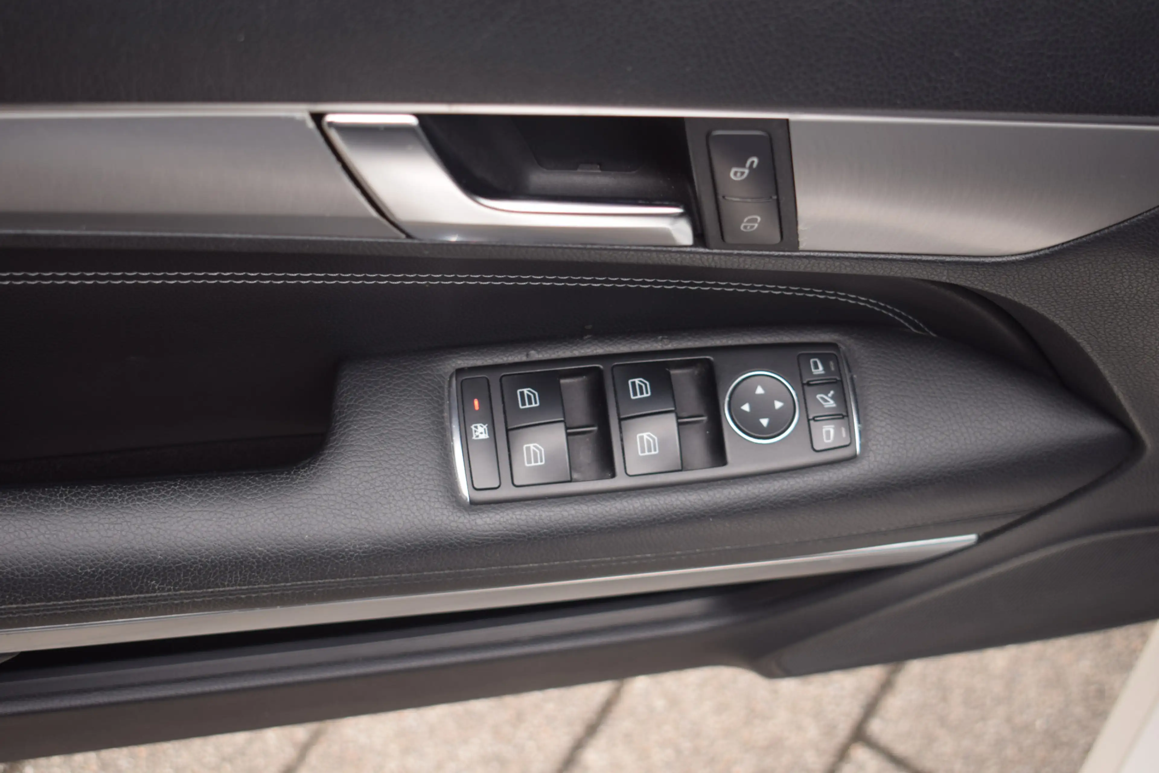 Mercedes-Benz E 250 Cabrio Prestige a.camera ortopedische stoelen — photo 18