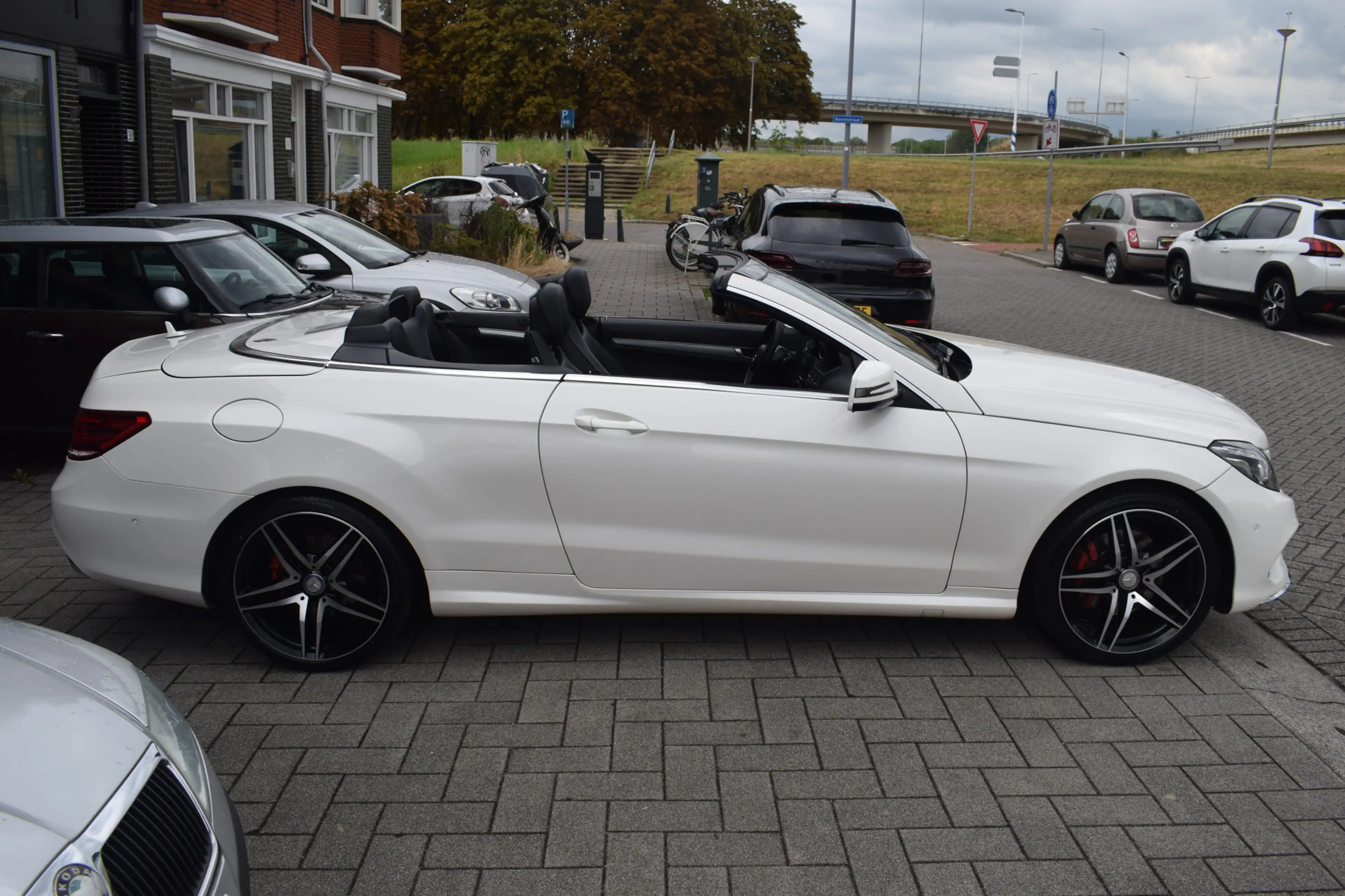Mercedes-Benz E 250 Cabrio Prestige a.camera ortopedische stoelen — photo 10