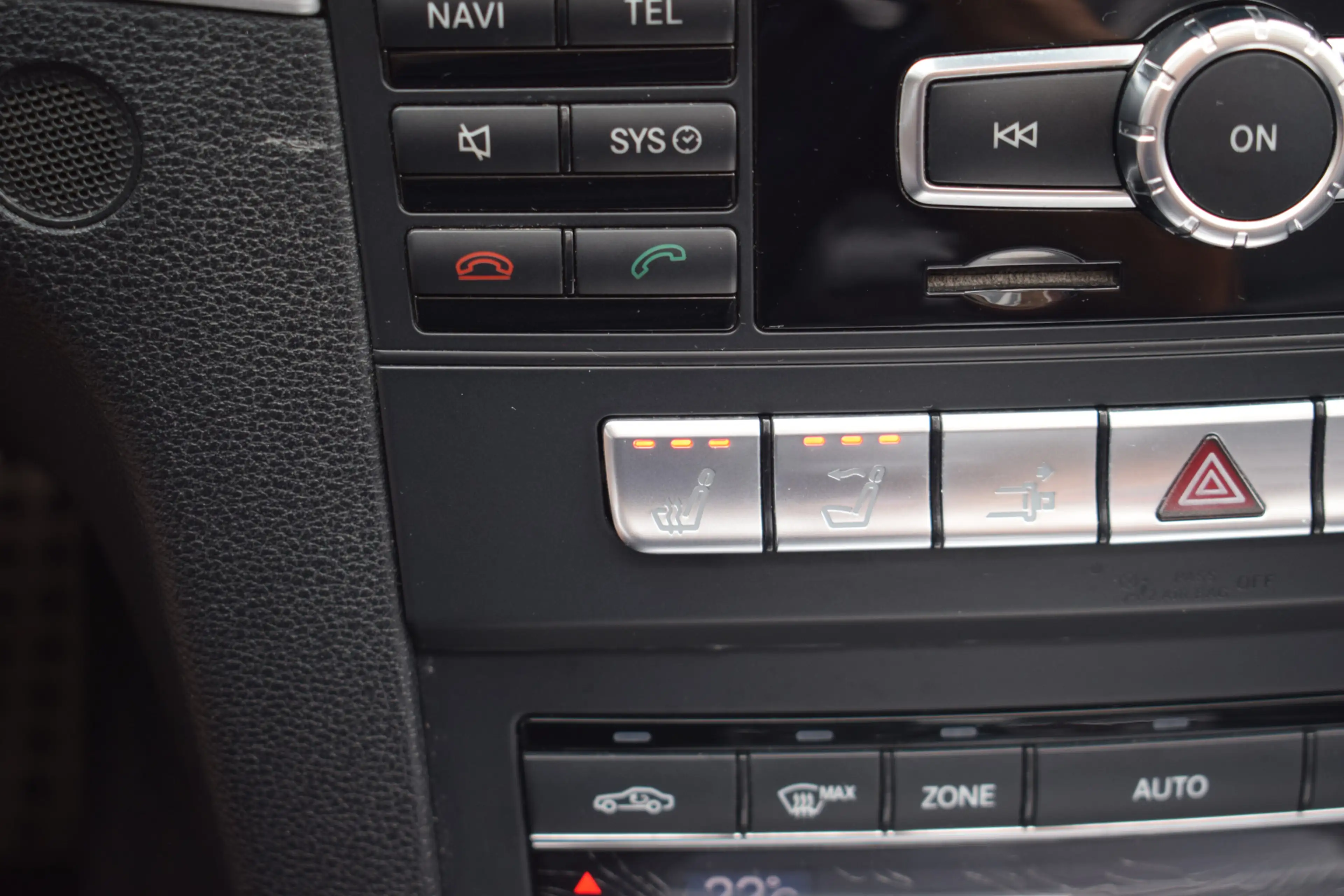 Mercedes-Benz E 250 Cabrio Prestige a.camera ortopedische stoelen — photo 25