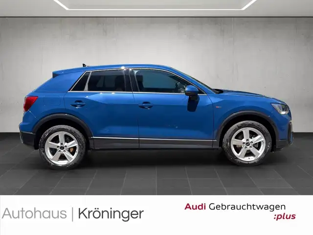 Audi Q2 view 4