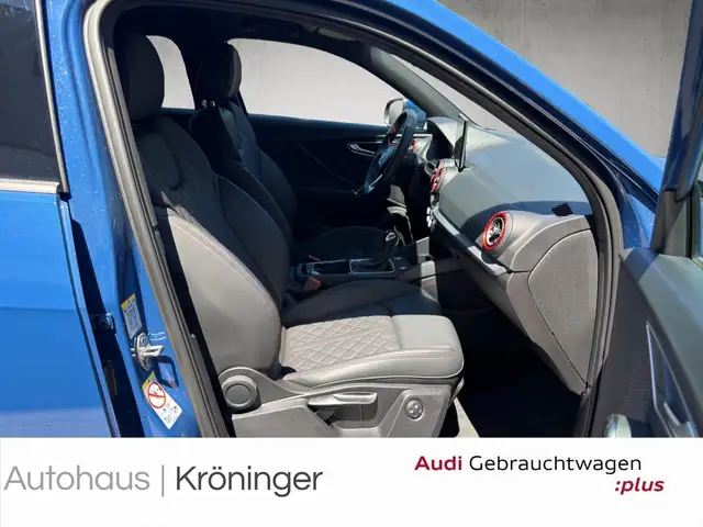 Audi Q2 view 9