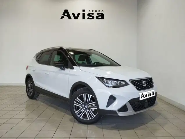 Seat Arona main image