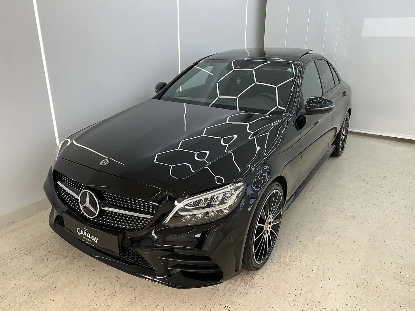 Mercedes-Benz C 200 d Aut. *AMG-Paket*Panorama*AHK*Rückfahrkamera* Schwarz - 2