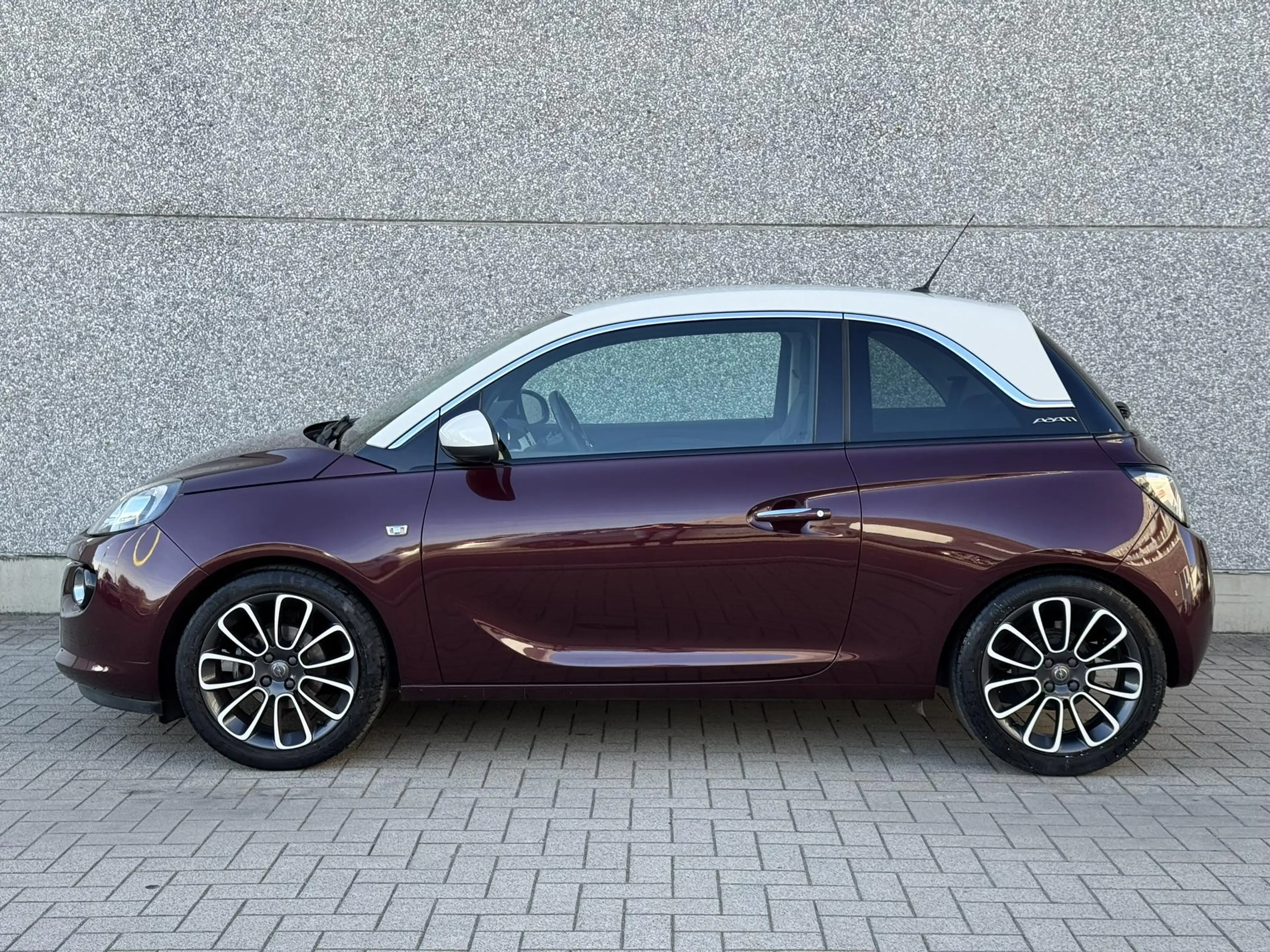 Opel Adam 1.2B 70PK GLAM AIRCO/PARKEERSENSOREN — photo 2