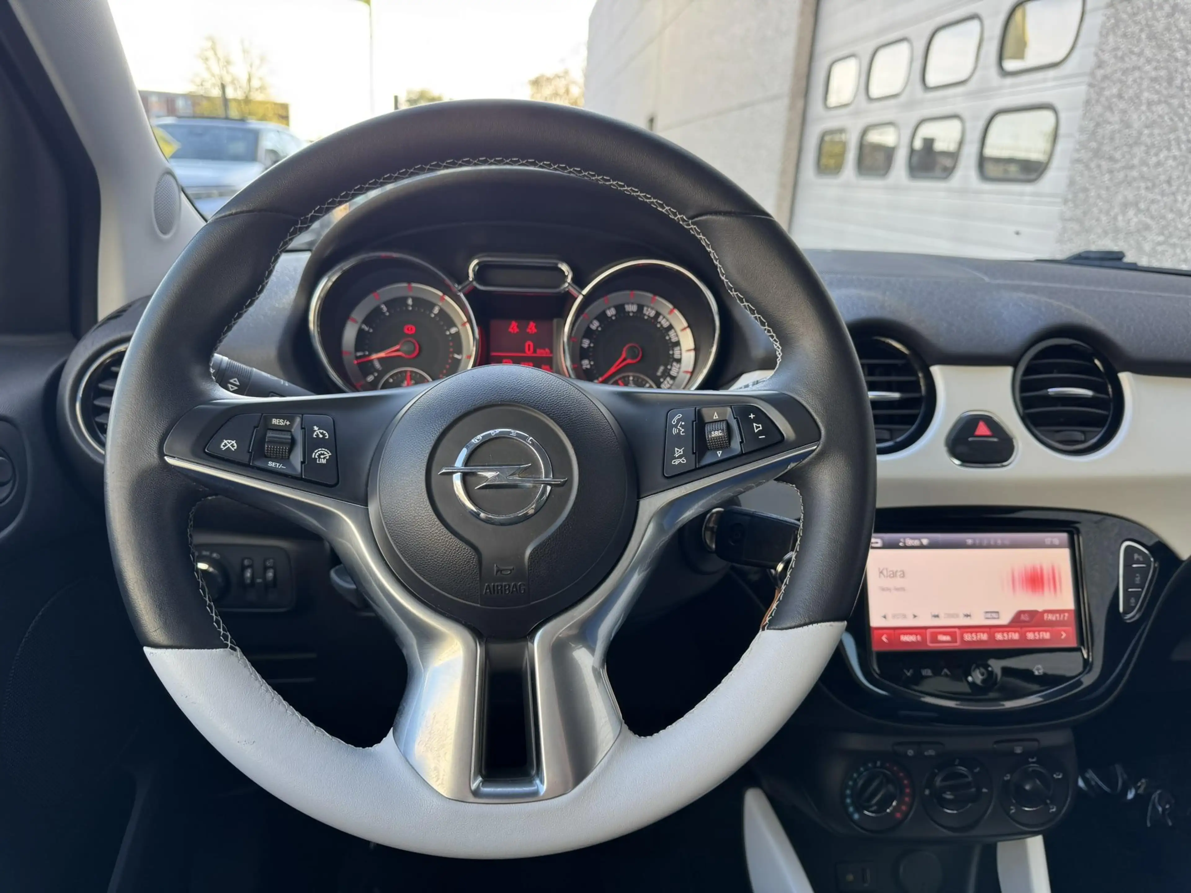Opel Adam 1.2B 70PK GLAM AIRCO/PARKEERSENSOREN — photo 10