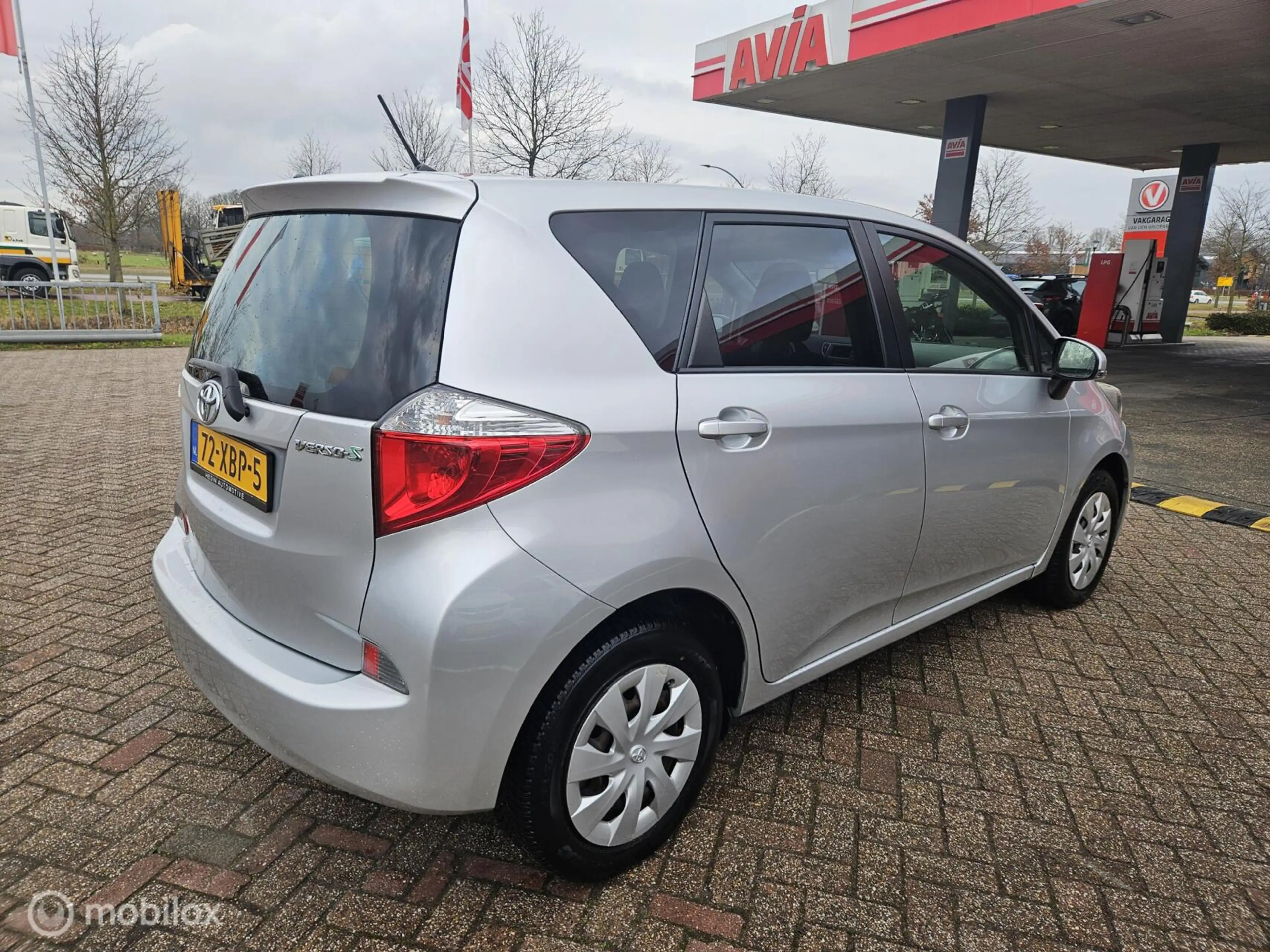 Toyota Verso-S 1.3 VVT-i Aspiration — photo 6