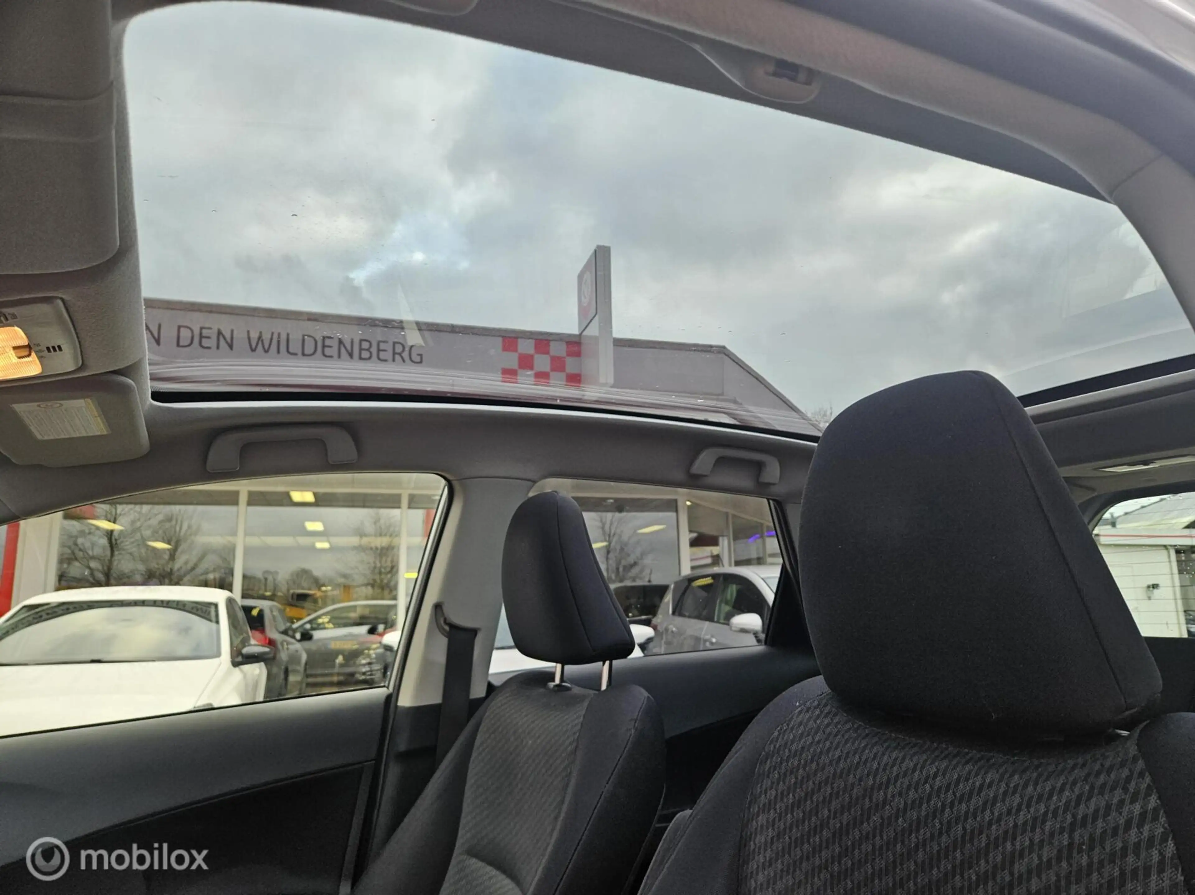 Toyota Verso-S 1.3 VVT-i Aspiration — photo 11