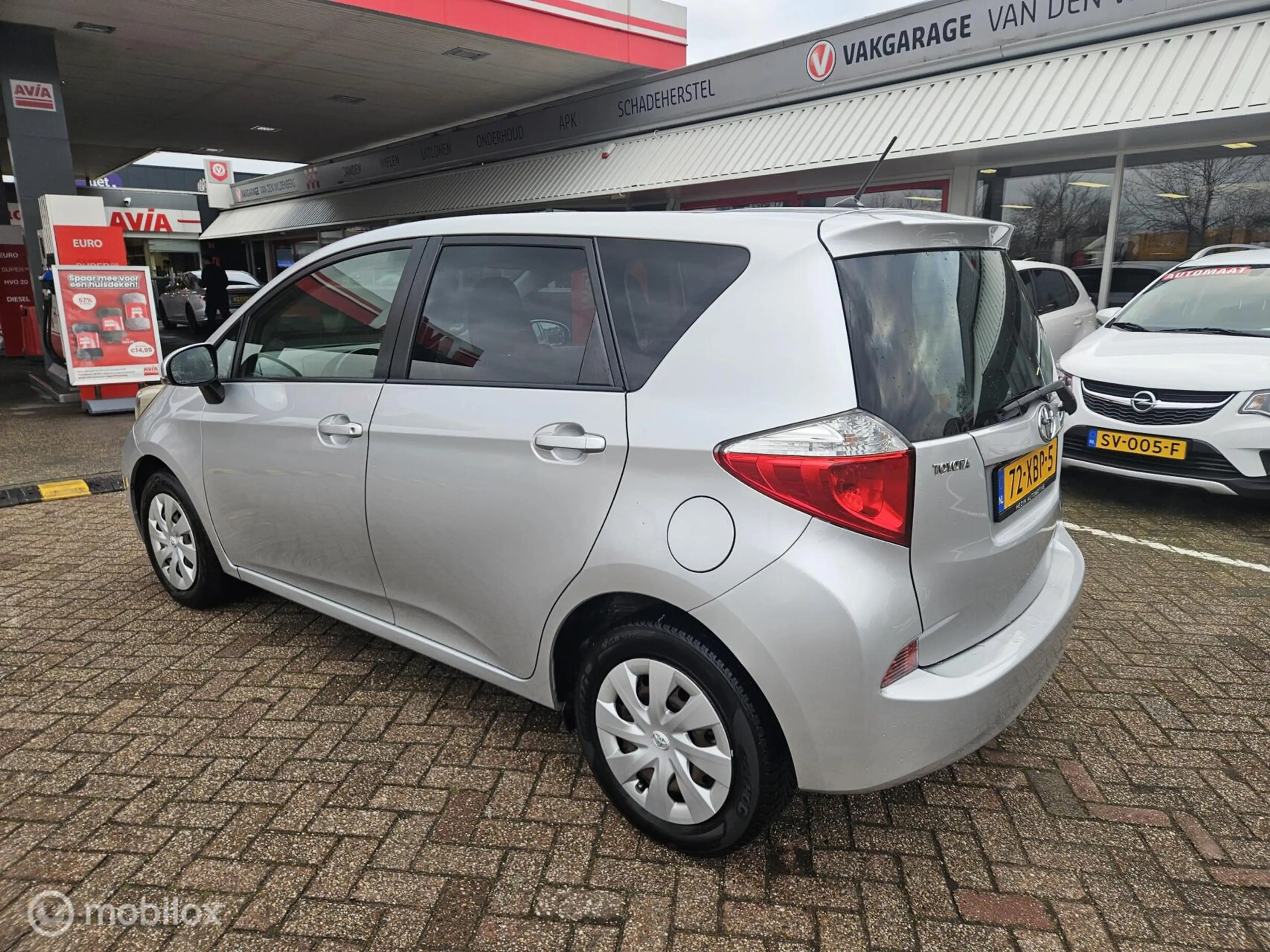 Toyota Verso-S 1.3 VVT-i Aspiration — photo 8
