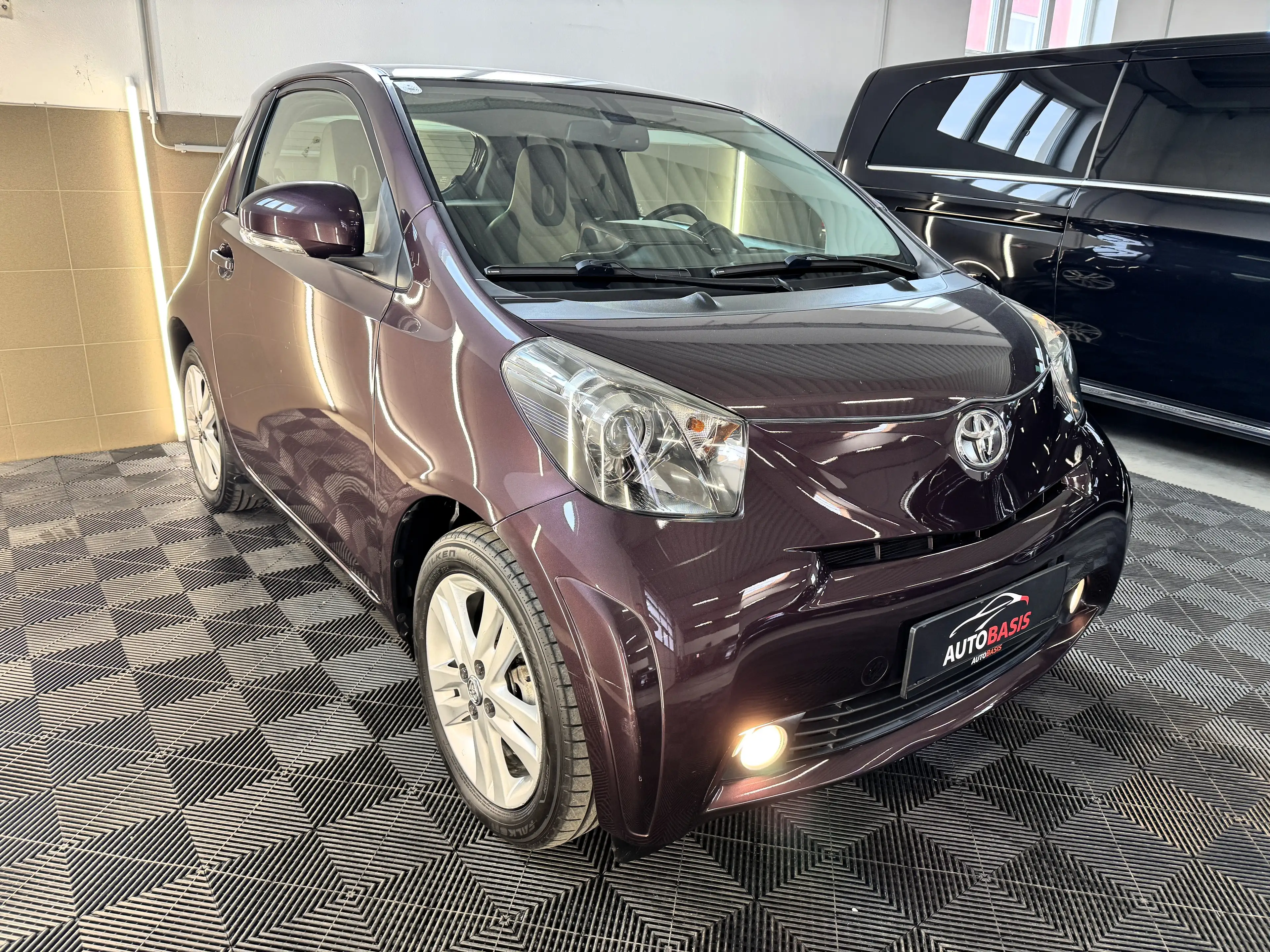 Toyota iQ iQ ² 1,33 dVVT-i Automatik Kamera/SHZ/Klima — photo 3