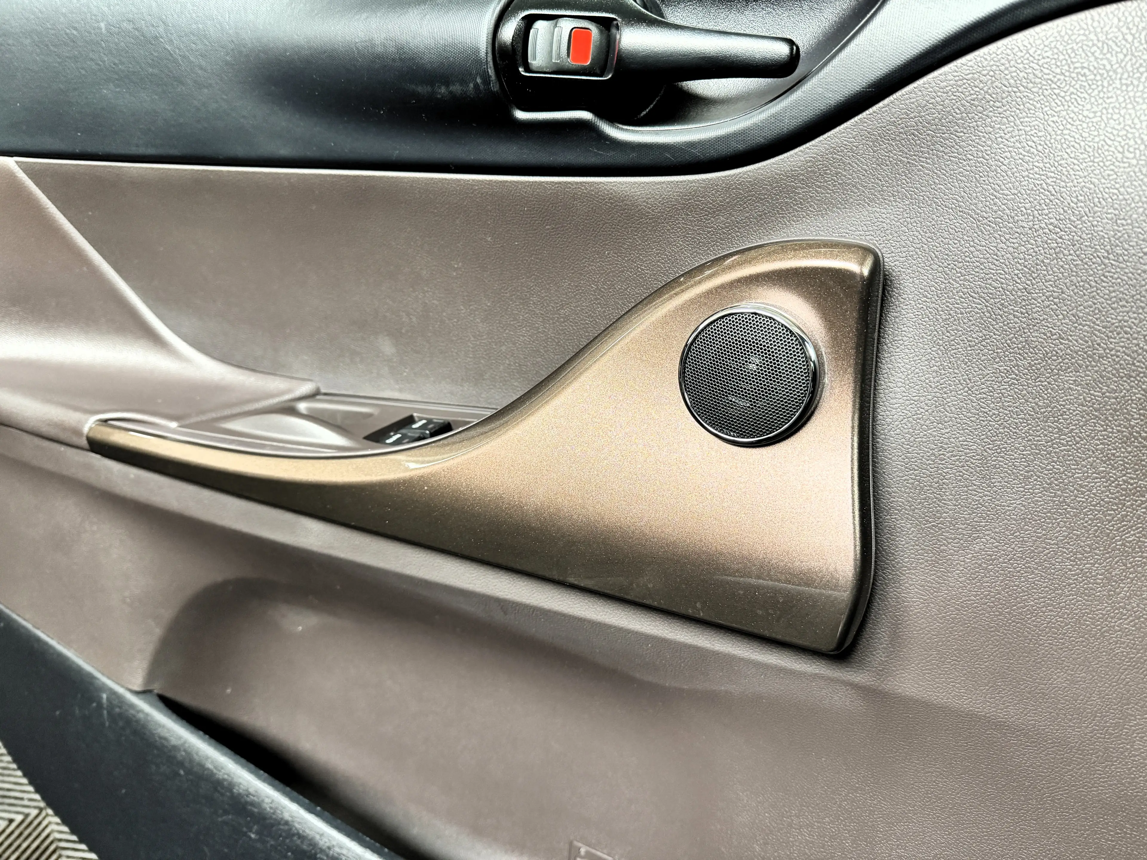 Toyota iQ iQ ² 1,33 dVVT-i Automatik Kamera/SHZ/Klima — photo 14