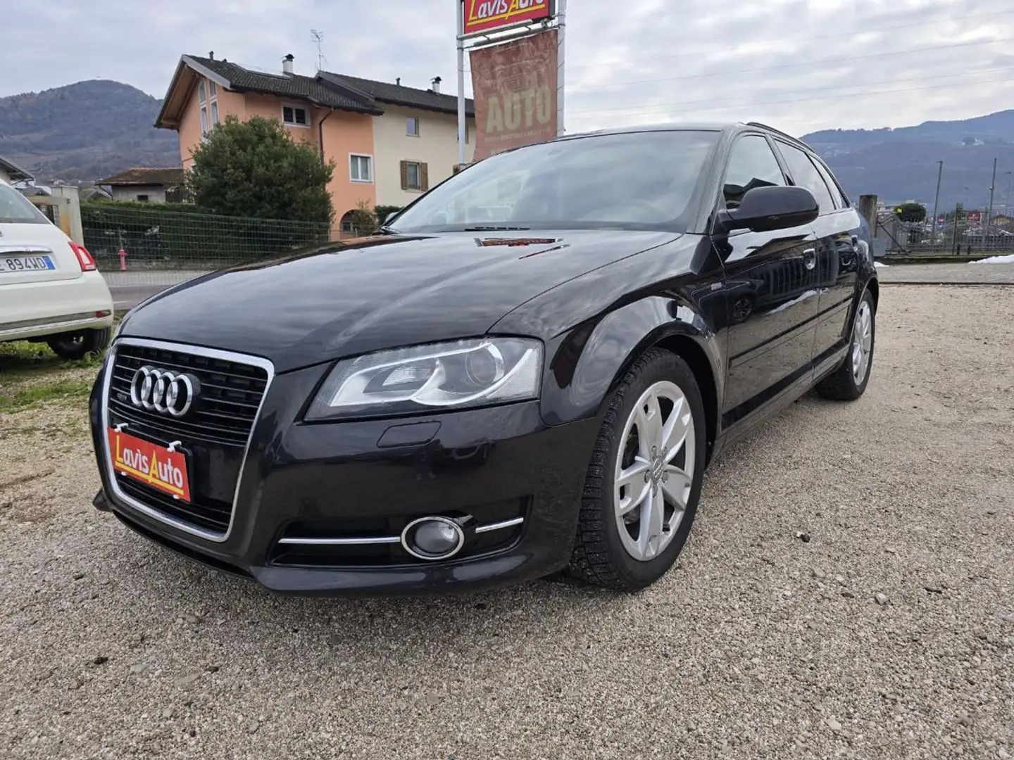Audi A3 SPB 2.0 TDI quattro Ambiente Grijs - 2