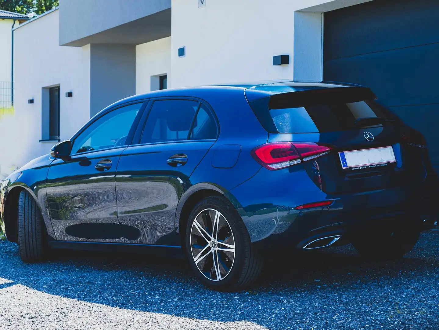 Mercedes-Benz A 200 A 200 d Aut. Blau - 2