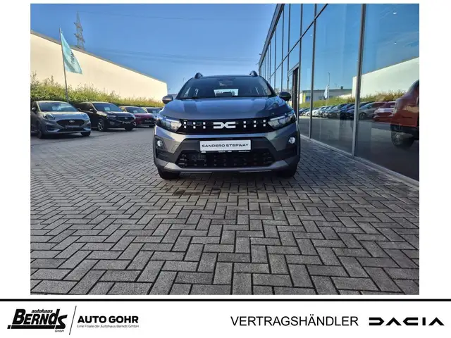 Dacia Sandero view 2