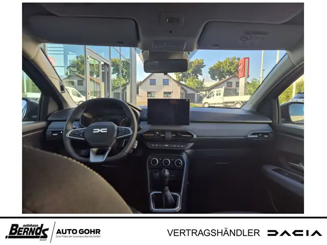 Dacia Sandero view 9