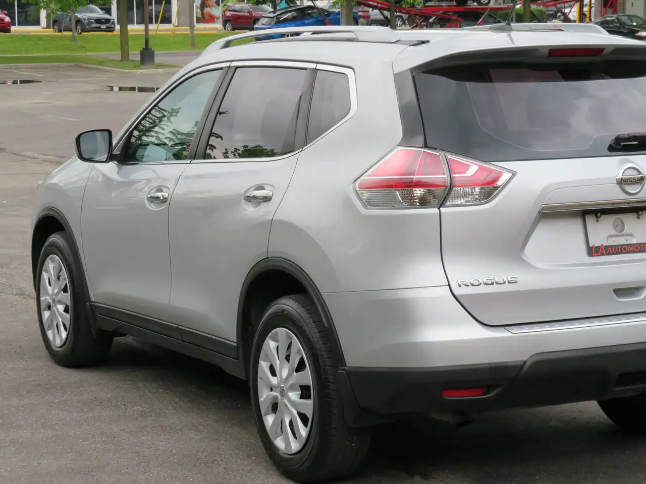 Nissan Rogue снимка Nissan Rogue