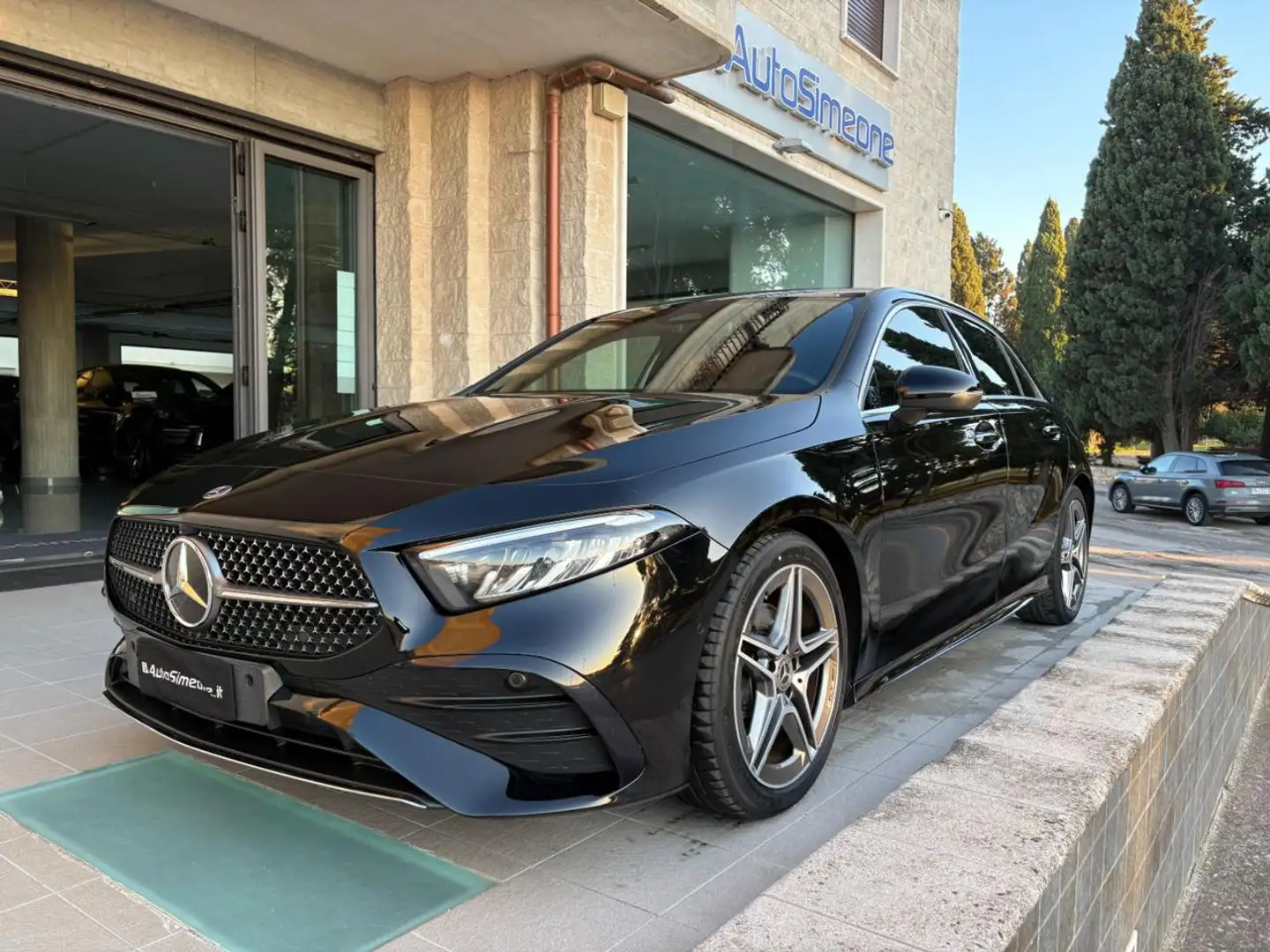 Mercedes-Benz A 180 d Automatic AMG Line Premium Noir - 1