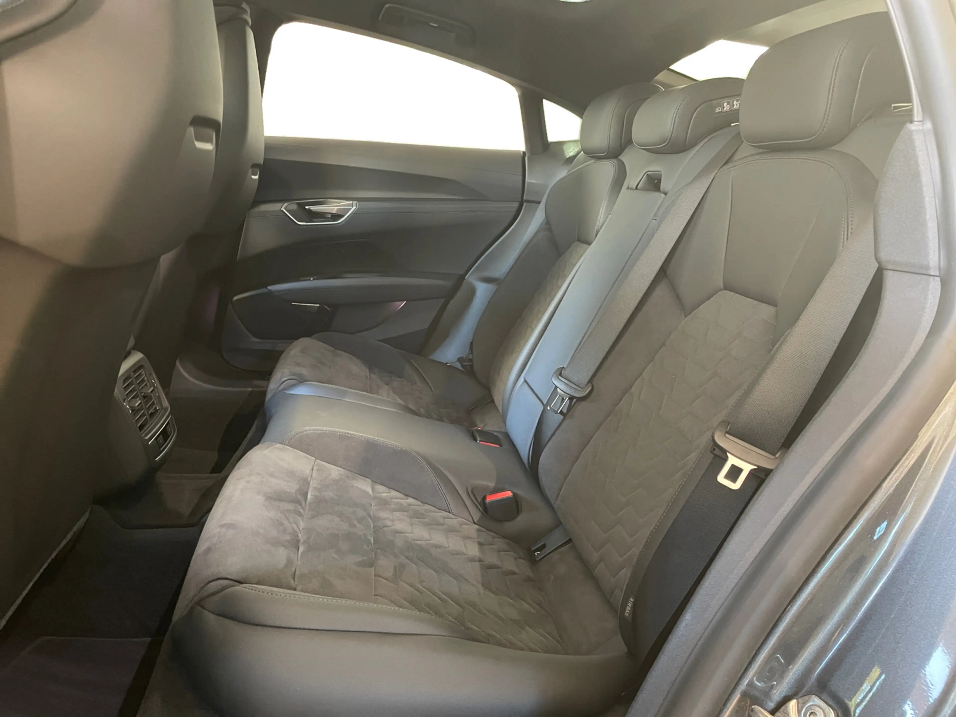 Audi e-tron GT e-tron GT RS quattro Matrix HUD 360° Privacy Mem — photo 11