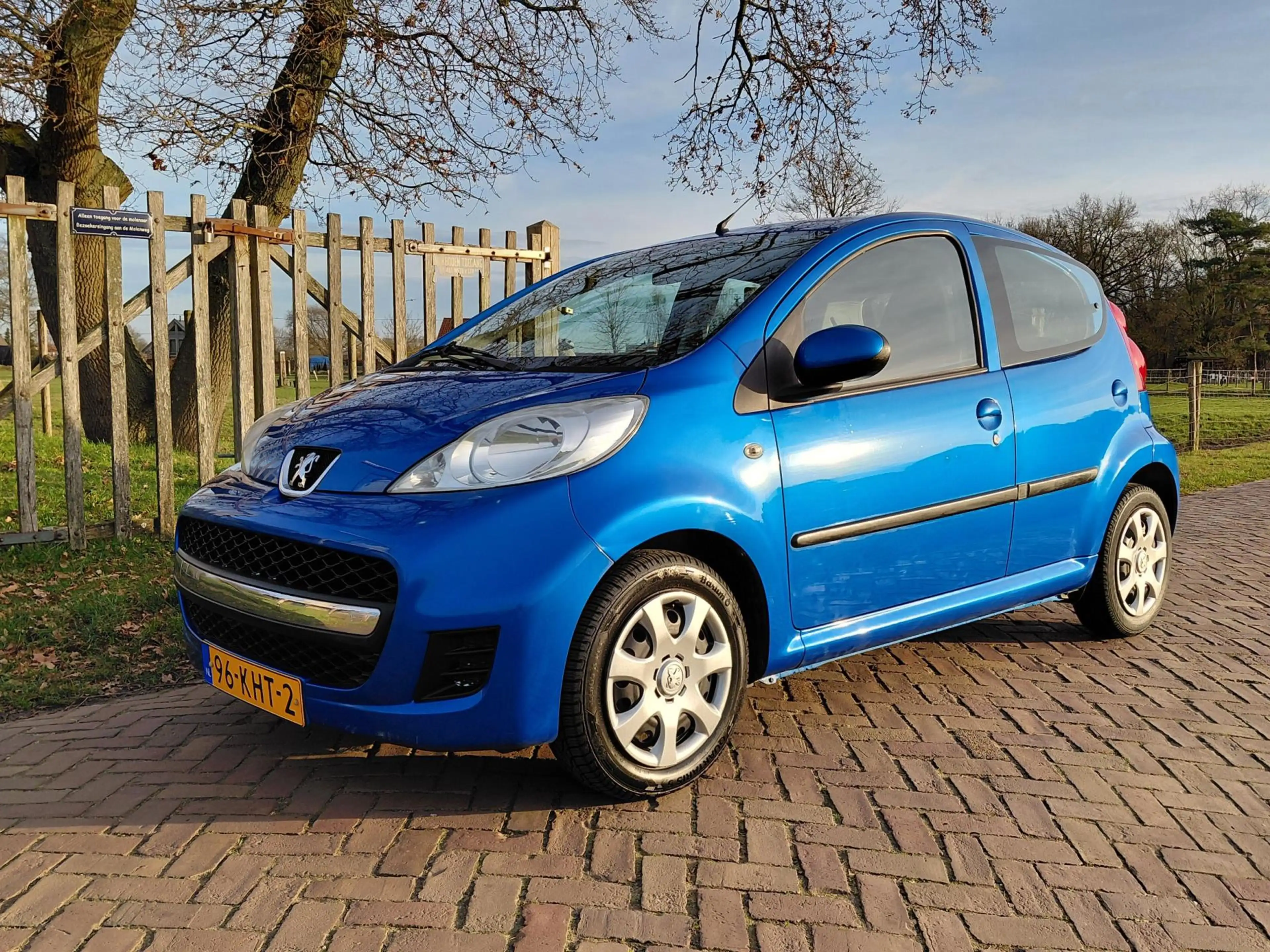 Peugeot 107 1.0-12V XS