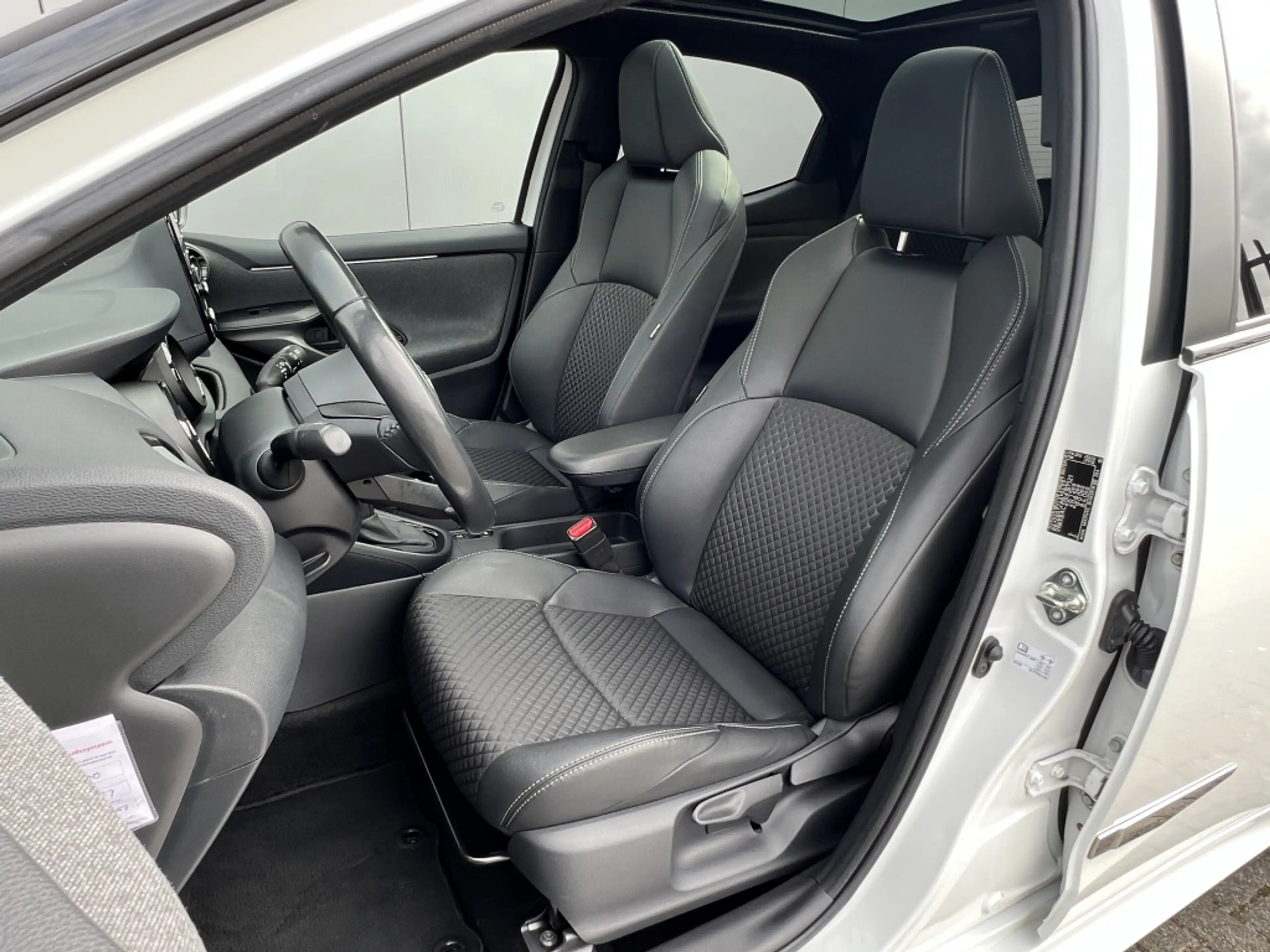 Toyota Yaris 1.5 Hyb. Executive | NL auto | Dealerondehouden | — photo 10
