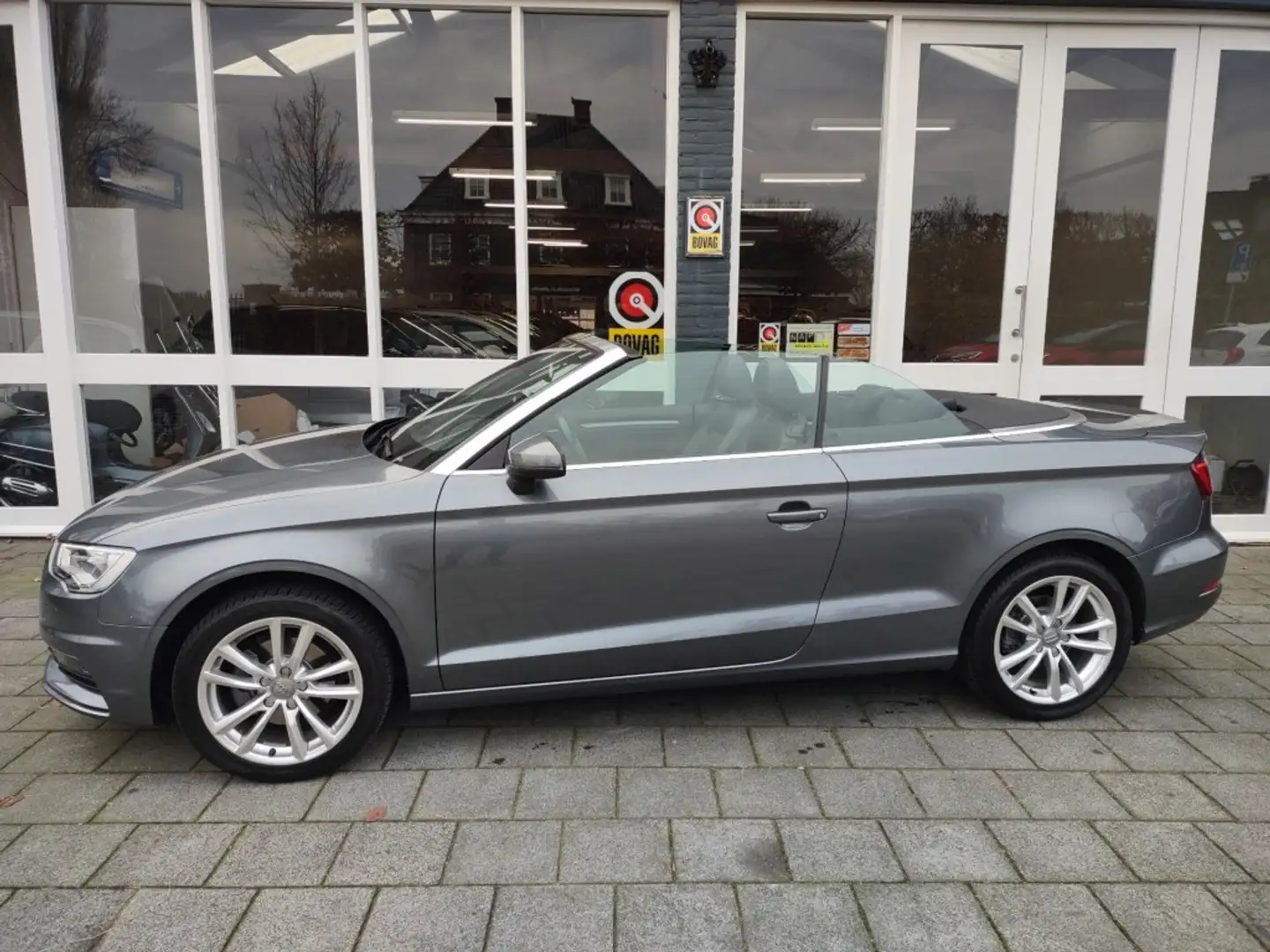 Audi A3 1.4 TSI 150pk AMBIENTE ULTRA CABRIOLET Grijs - 2