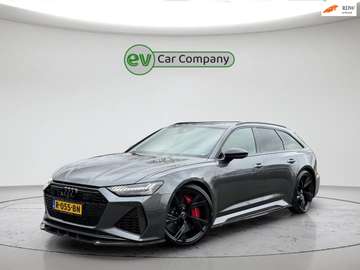 4.0 V8 Quattro | URBAN | RS Dynamic Package Plus |
