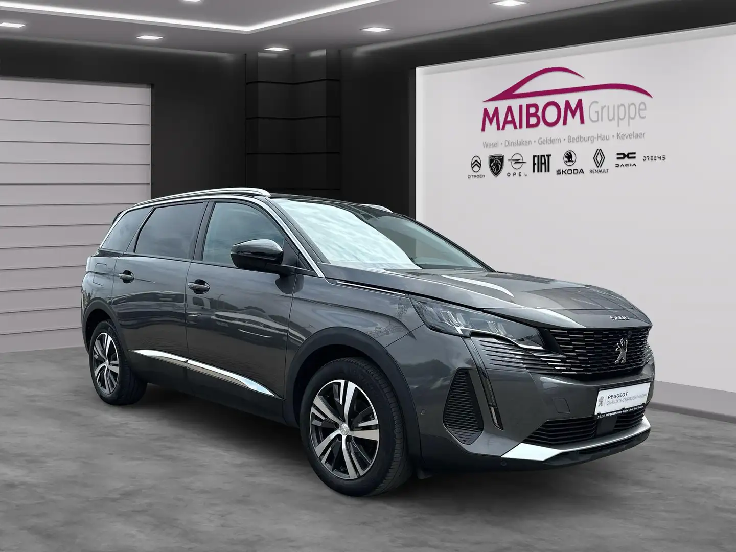 Peugeot 5008 1.2 12V e-THP / PureTech Grau - 2