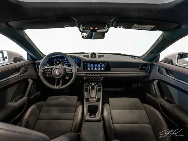 Porsche 911 Carrera 4 GTS*PASM-SPORTFAHWERK*ABGASANL.*PTV* Ansicht 30