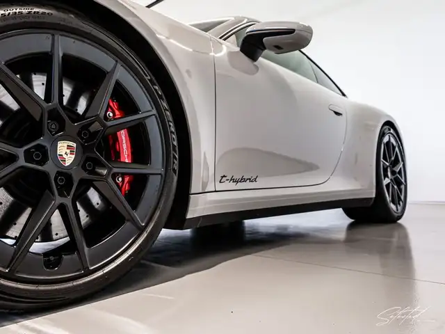 Porsche 911 Carrera 4 GTS*PASM-SPORTFAHWERK*ABGASANL.*PTV* Ansicht 3