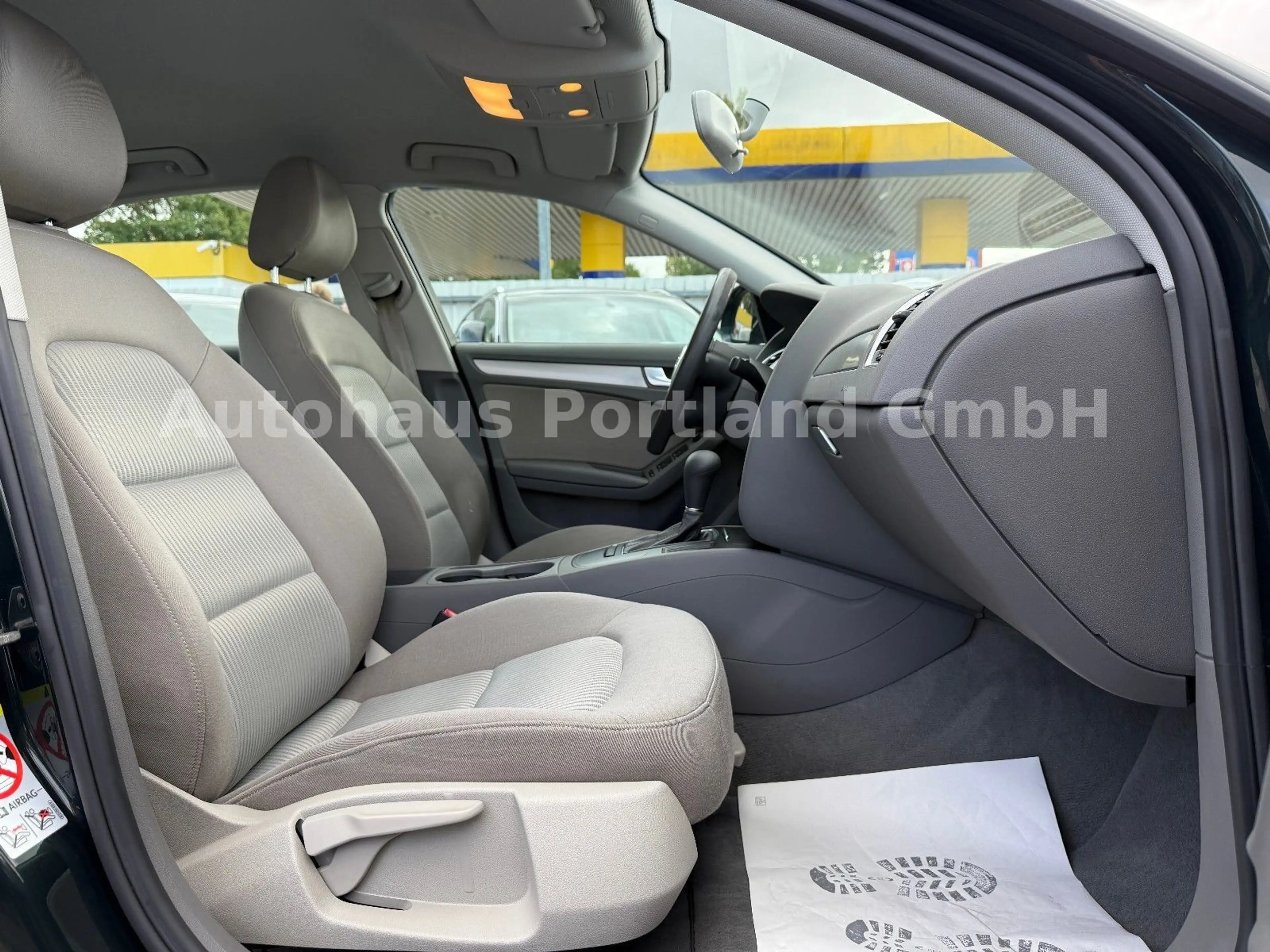 Audi A4 Lim. Attraction Aut./S-Heft/95TKM/HU NEU/PDC — photo 14