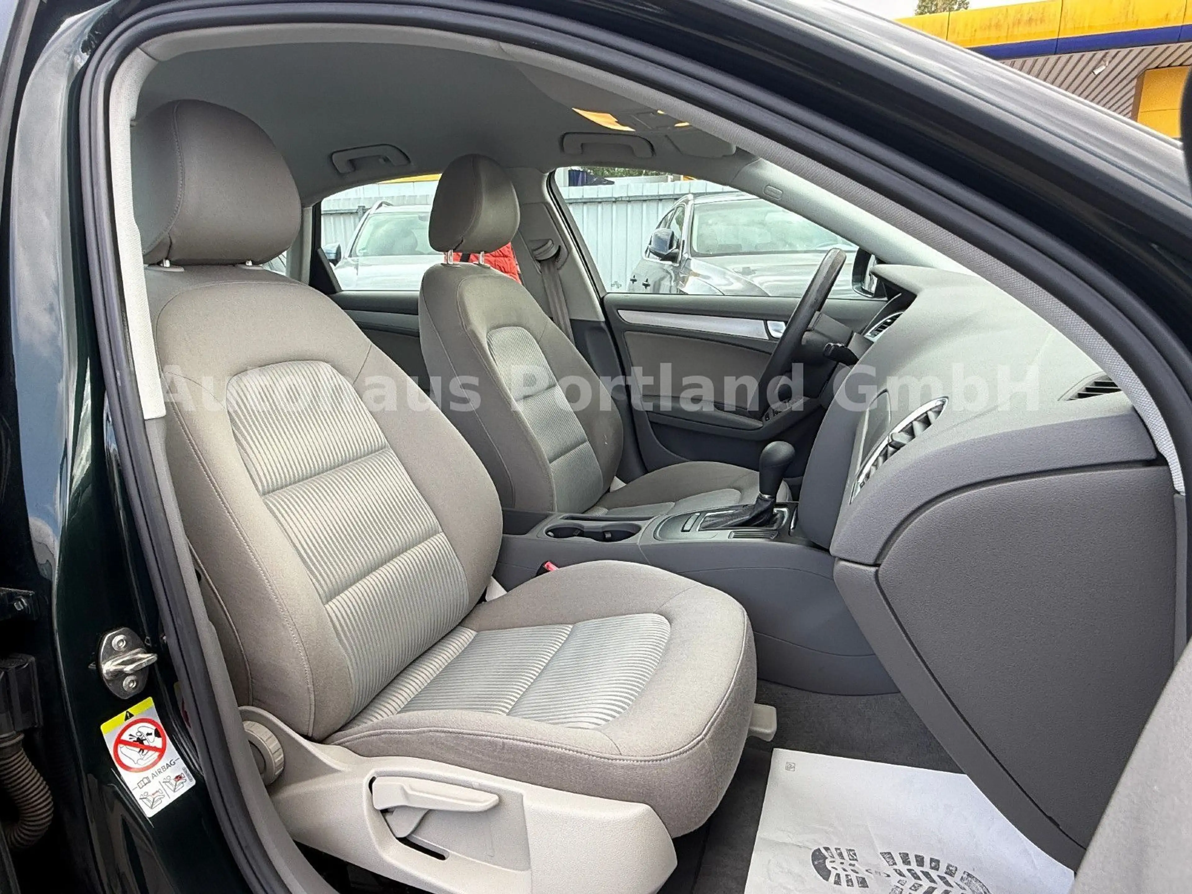 Audi A4 Lim. Attraction Aut./S-Heft/95TKM/HU NEU/PDC — photo 15