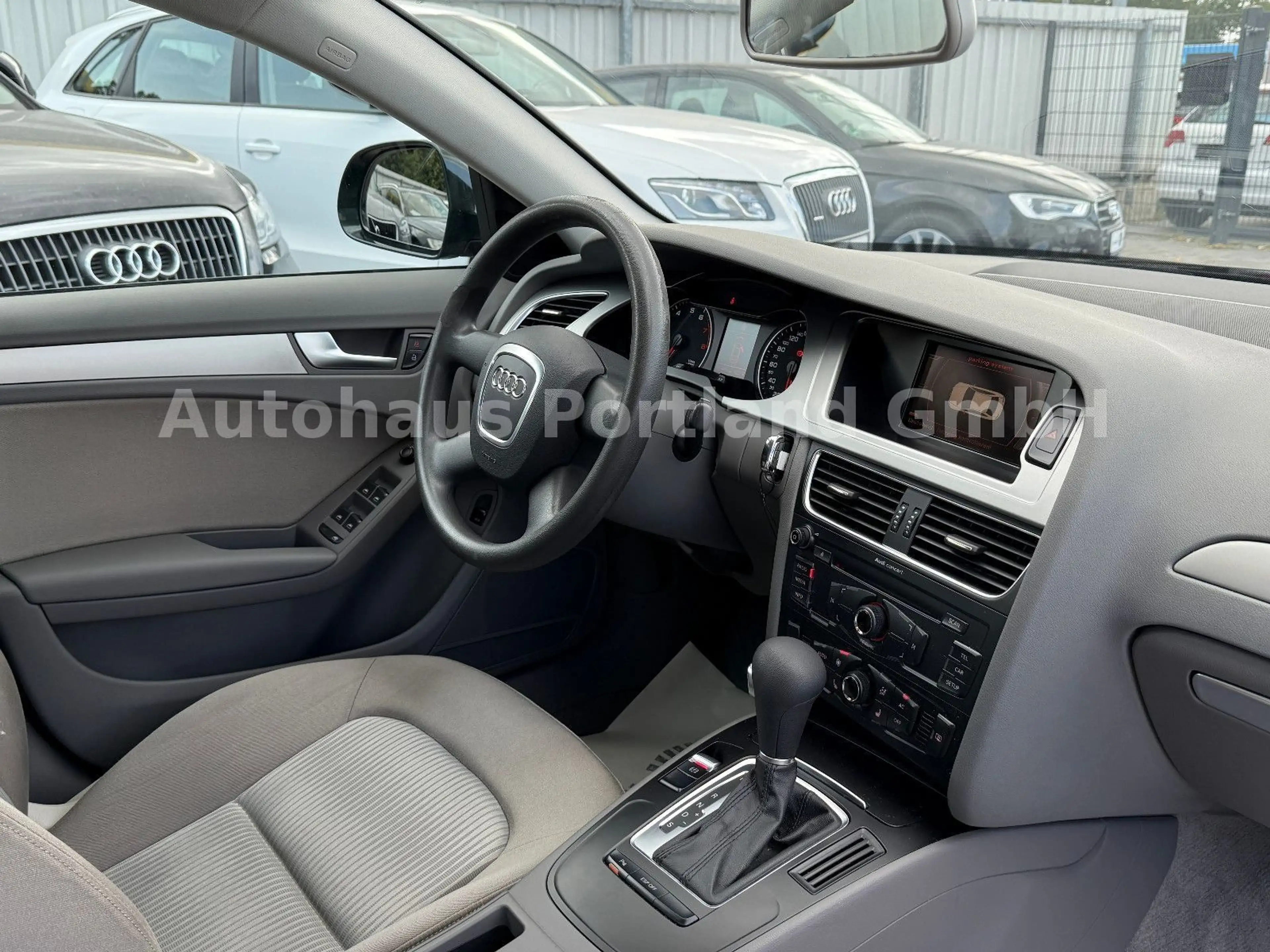 Audi A4 Lim. Attraction Aut./S-Heft/95TKM/HU NEU/PDC — photo 11