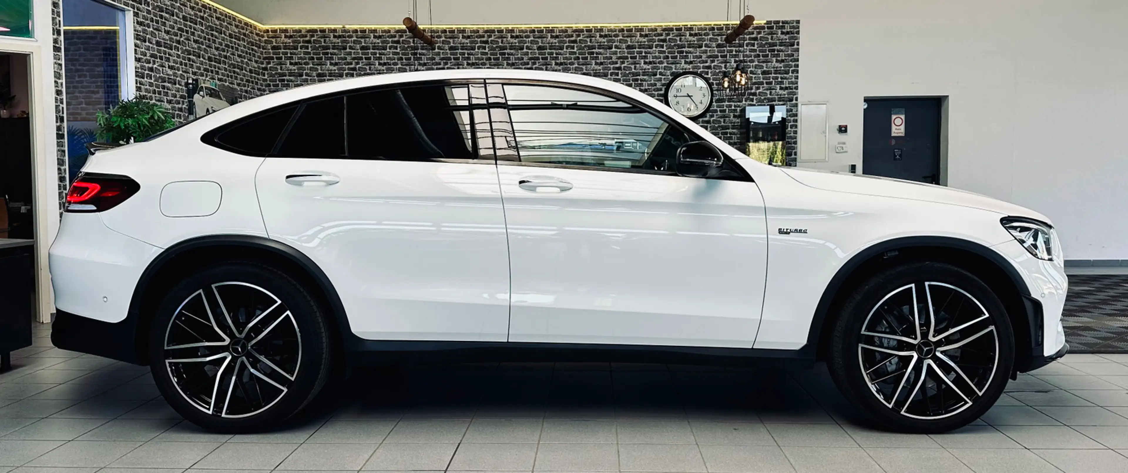 Mercedes-Benz GLC 43 AMG 4Matic Coupe |Schalensitze|Sport-AGA|ACC| — photo 4