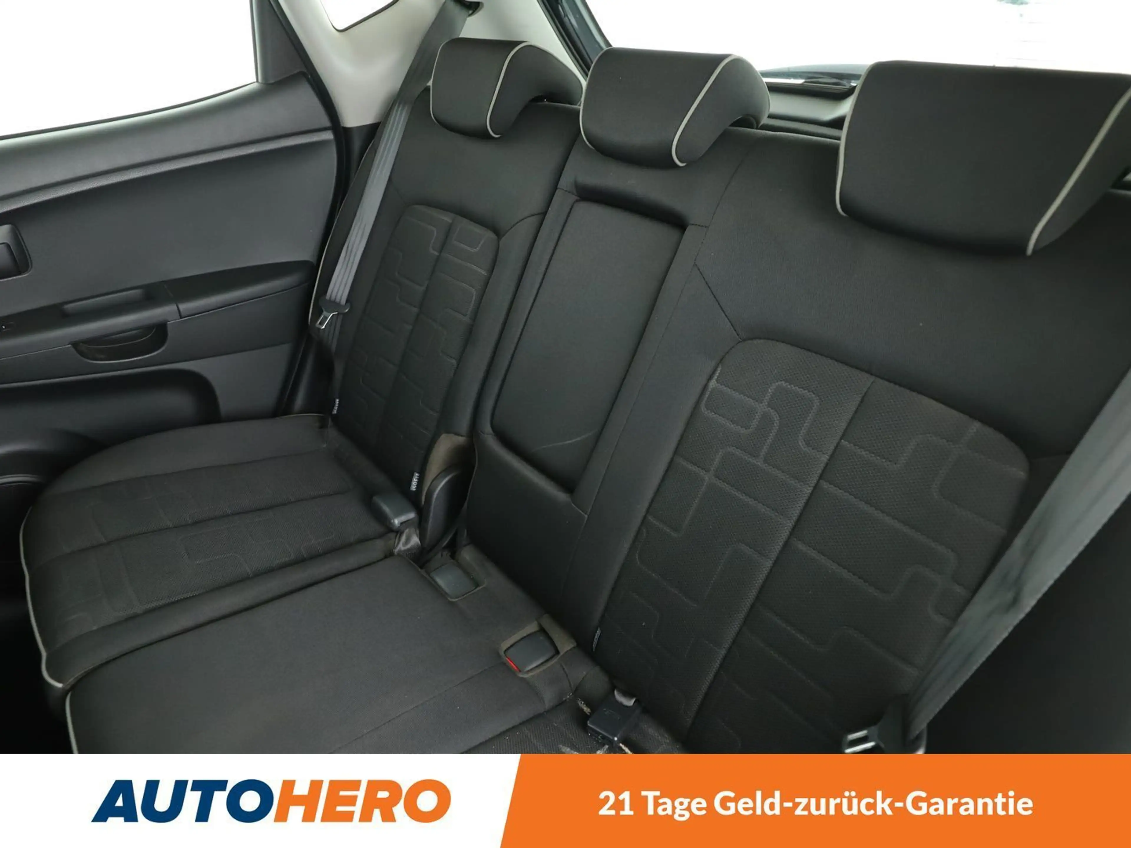 Kia Venga 1.6 Dream Team *PDC*SHZ*ALU* — photo 14