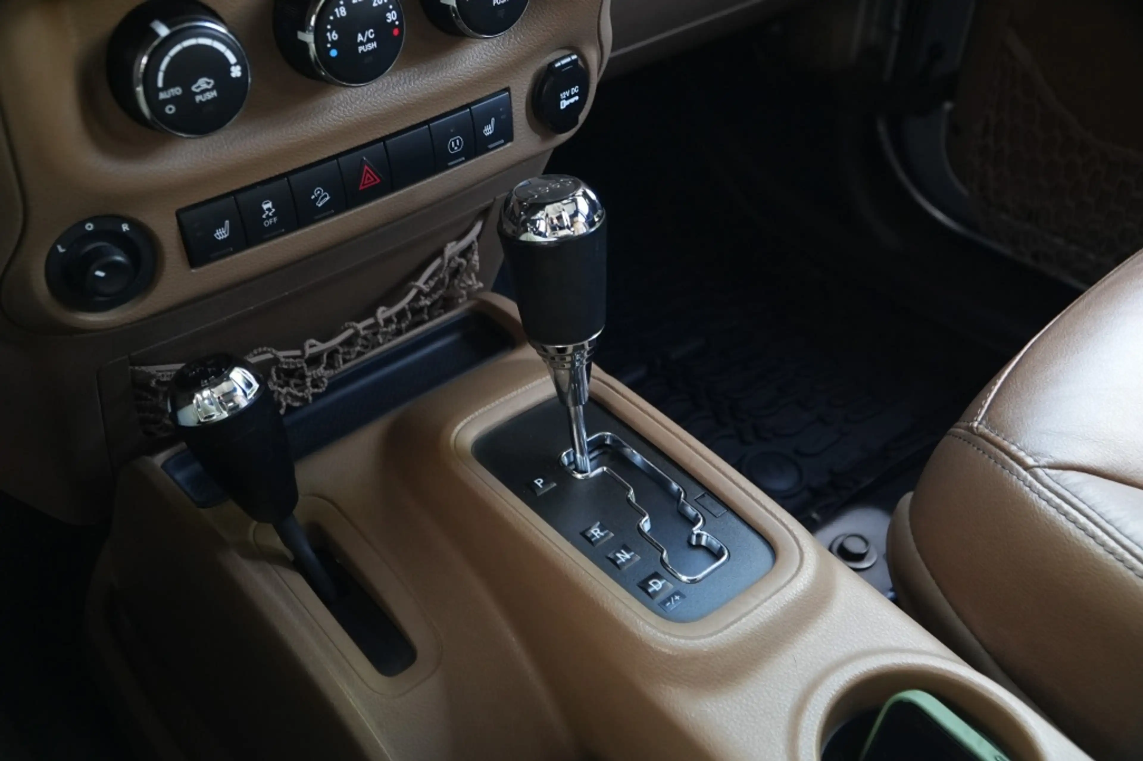 Jeep Wrangler Unlimited 3.6 V6 automaat Sahara I Hardtop I Leder — photo 17