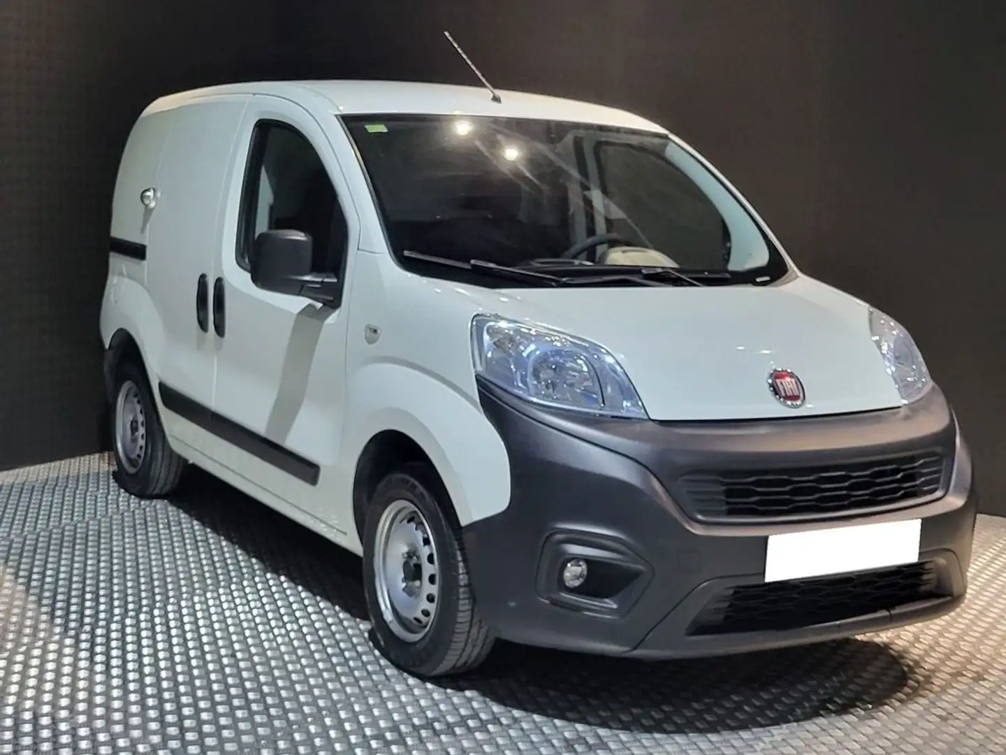 Fiat Fiorino Cargo Base N1 1.3 MJet 59 kW 80 CV Blanco - 2
