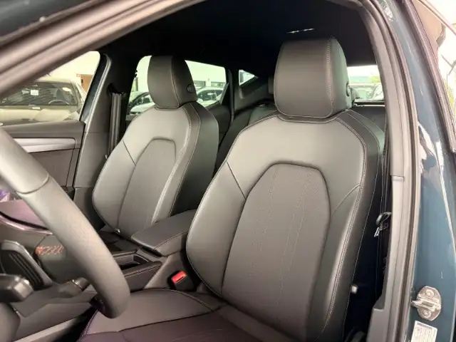 Cupra Leon view 11