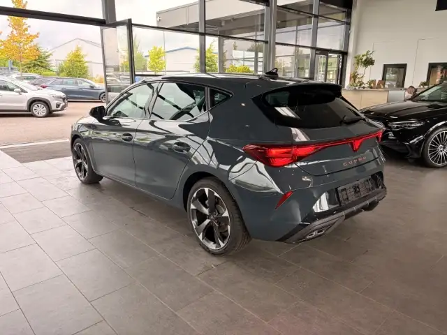 Cupra Leon view 6