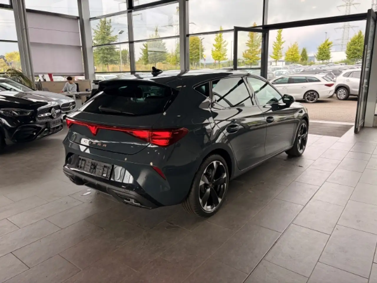 Cupra Leon 1.5 eTSI Navi ACC Voll-LED Kamera CarPlay Winterpa, миниатюра 4