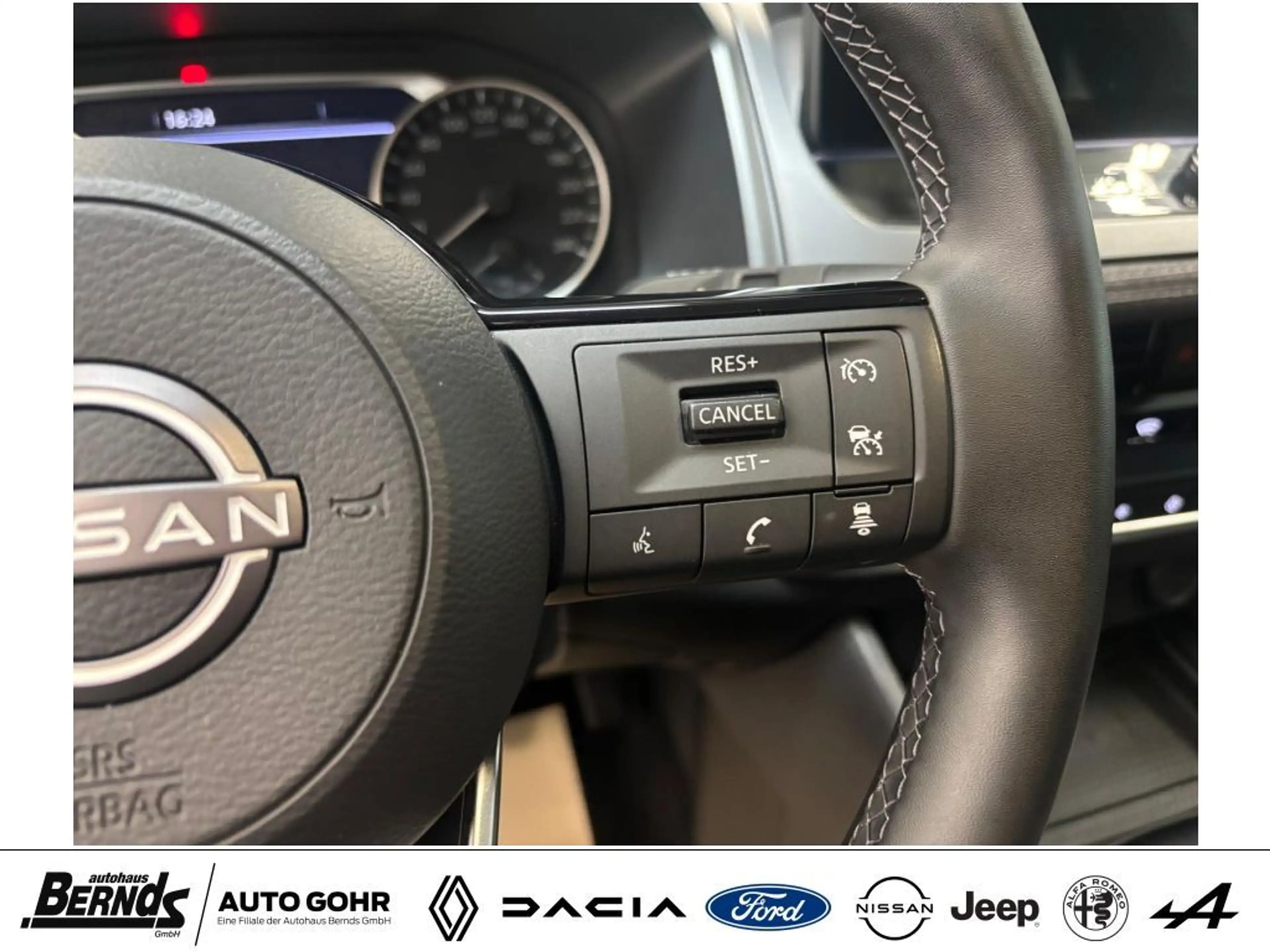 Nissan Qashqai 1.3 Acenta Klima PDC Navi 360 WinterP. LED LMF uvm — photo 13