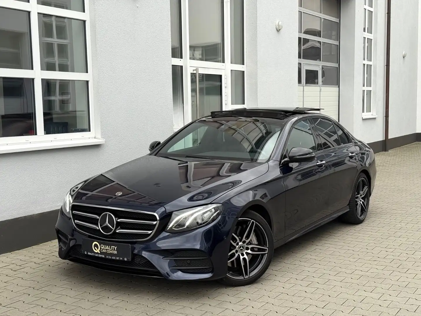 Mercedes-Benz E 400 d 4Matic 9G AMG*PANO*DISTR+*KAME*SPUR*TOT* Bleu - 2