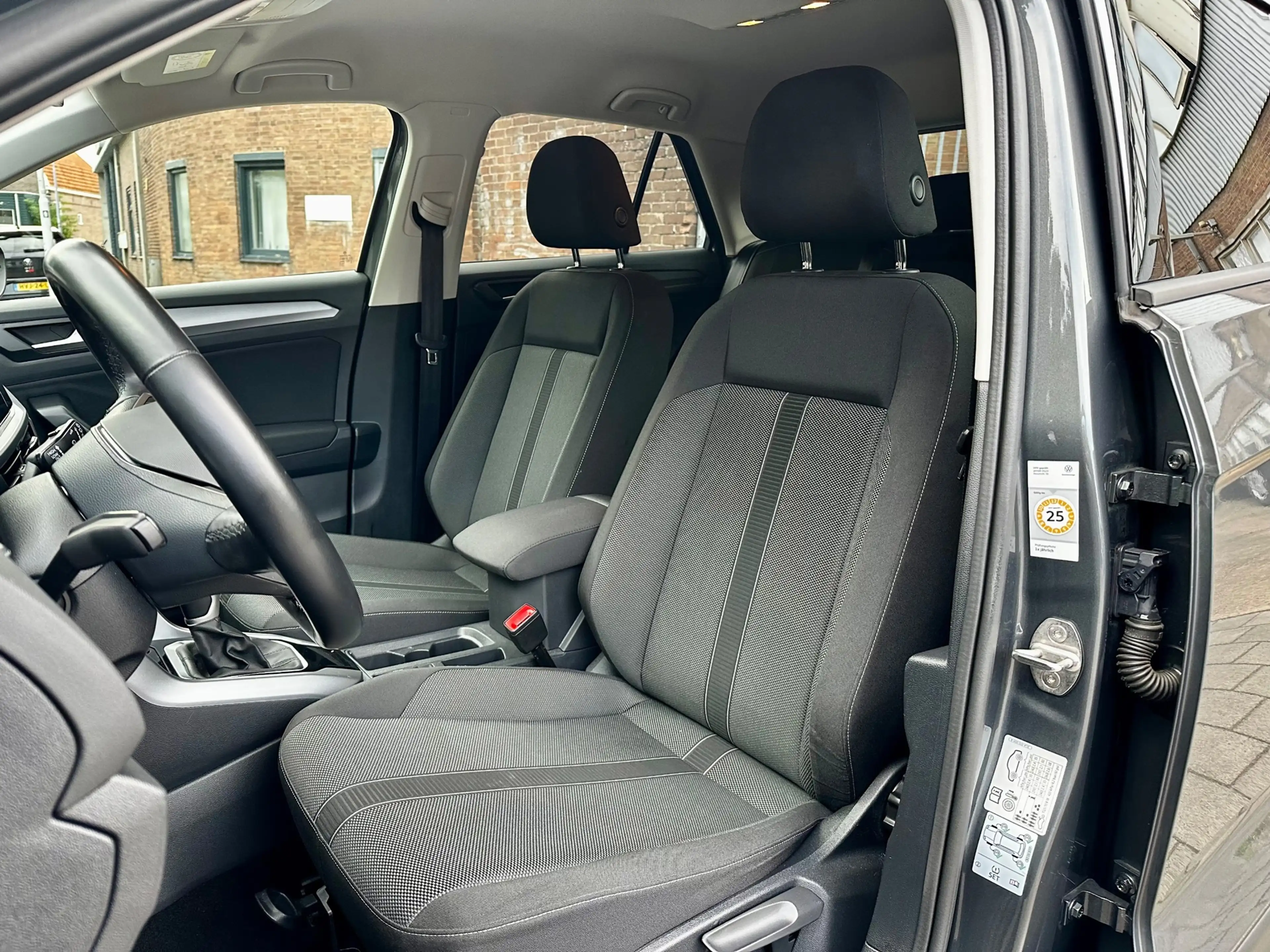 Volkswagen T-Roc 1.5 TSI Highline Trekhaak/Led/Camera… — photo 9
